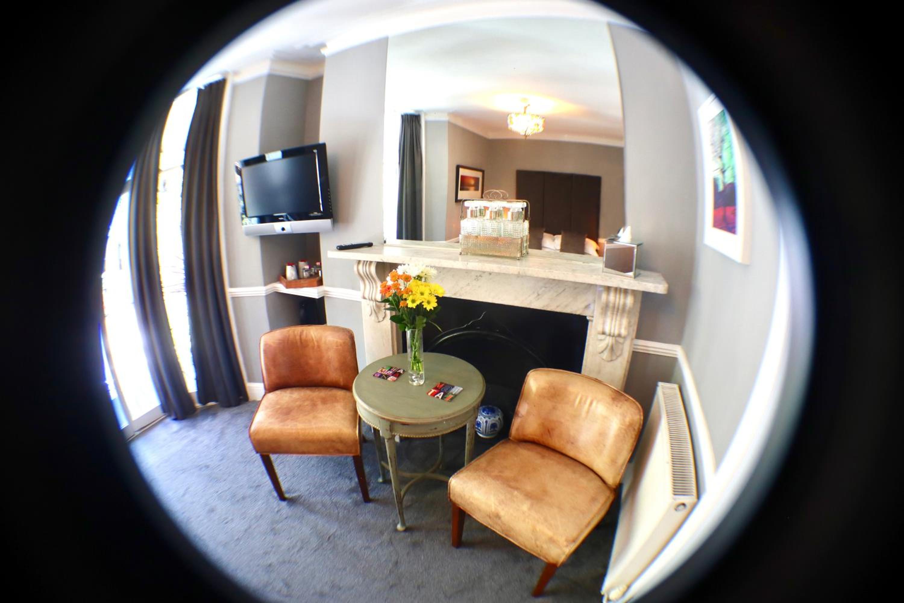 Deluxe Double Room with Balcony - Photo 2