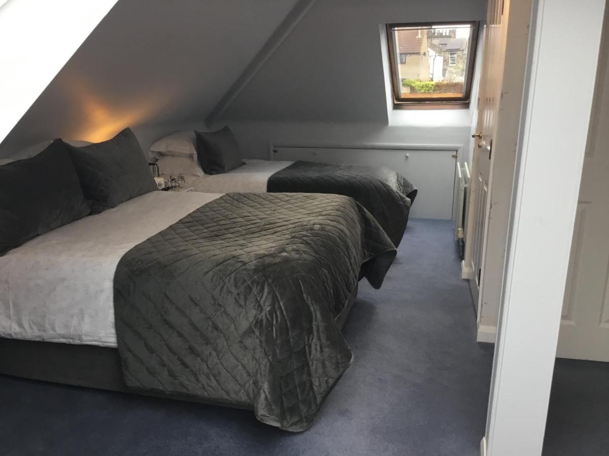 Attic Room 7  - Photo 2
