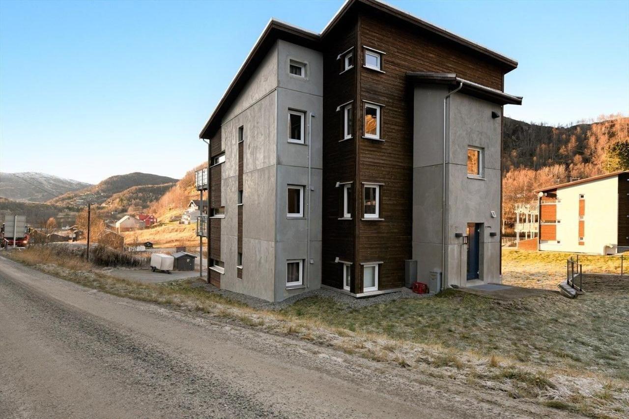 Two-Bedroom Apartment - Photo 4