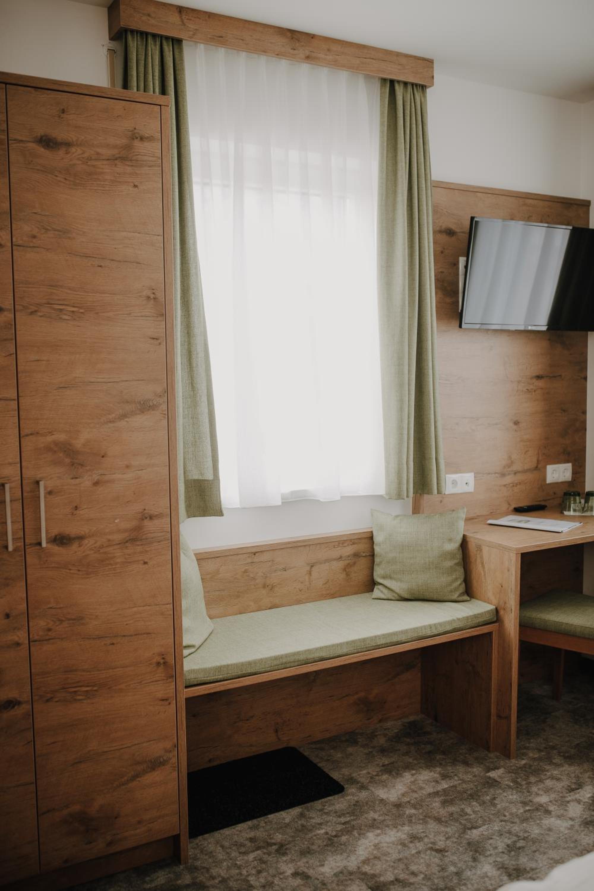 Standard Double Room photo 3