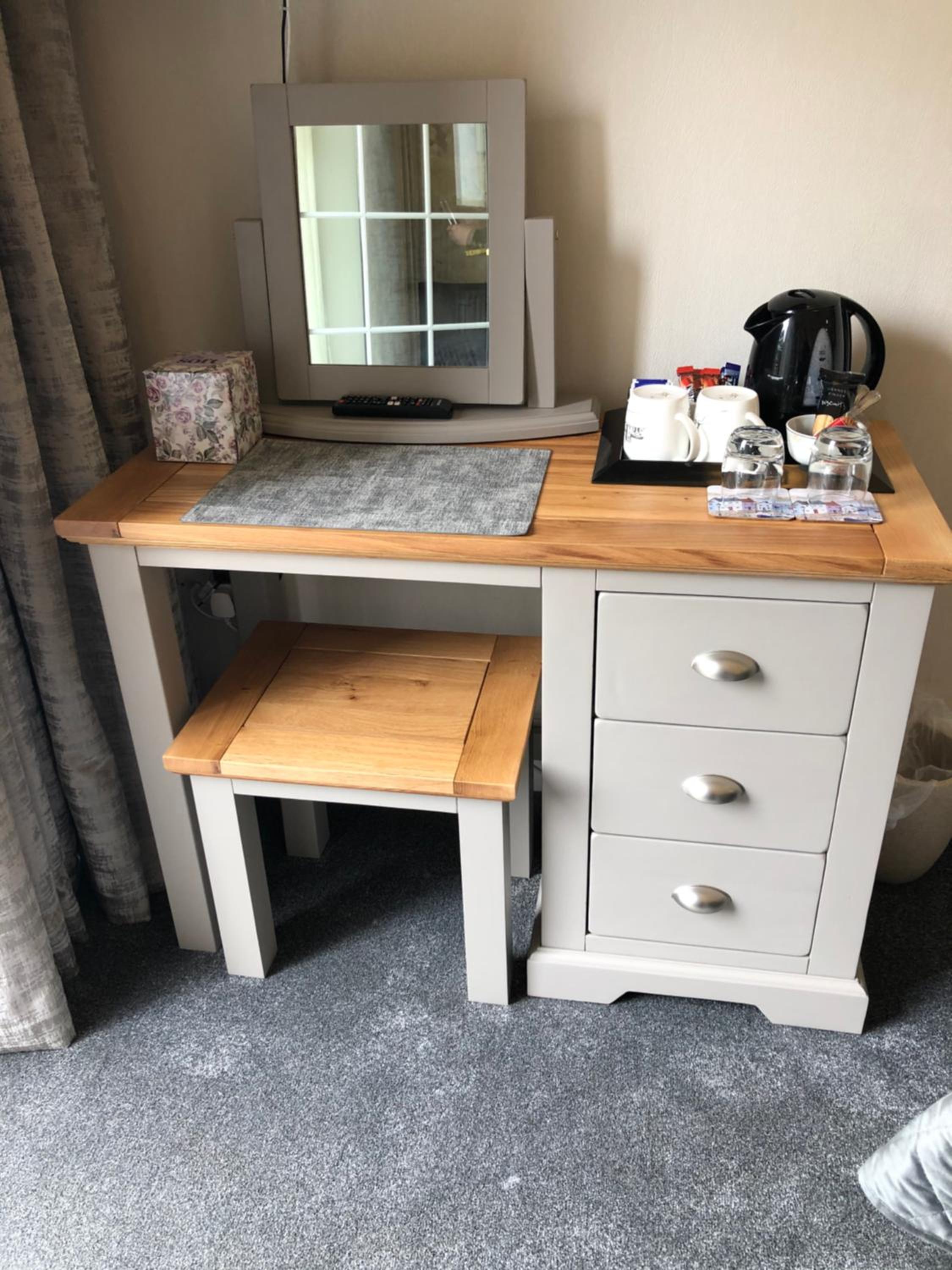 Room 1 - Photo 4