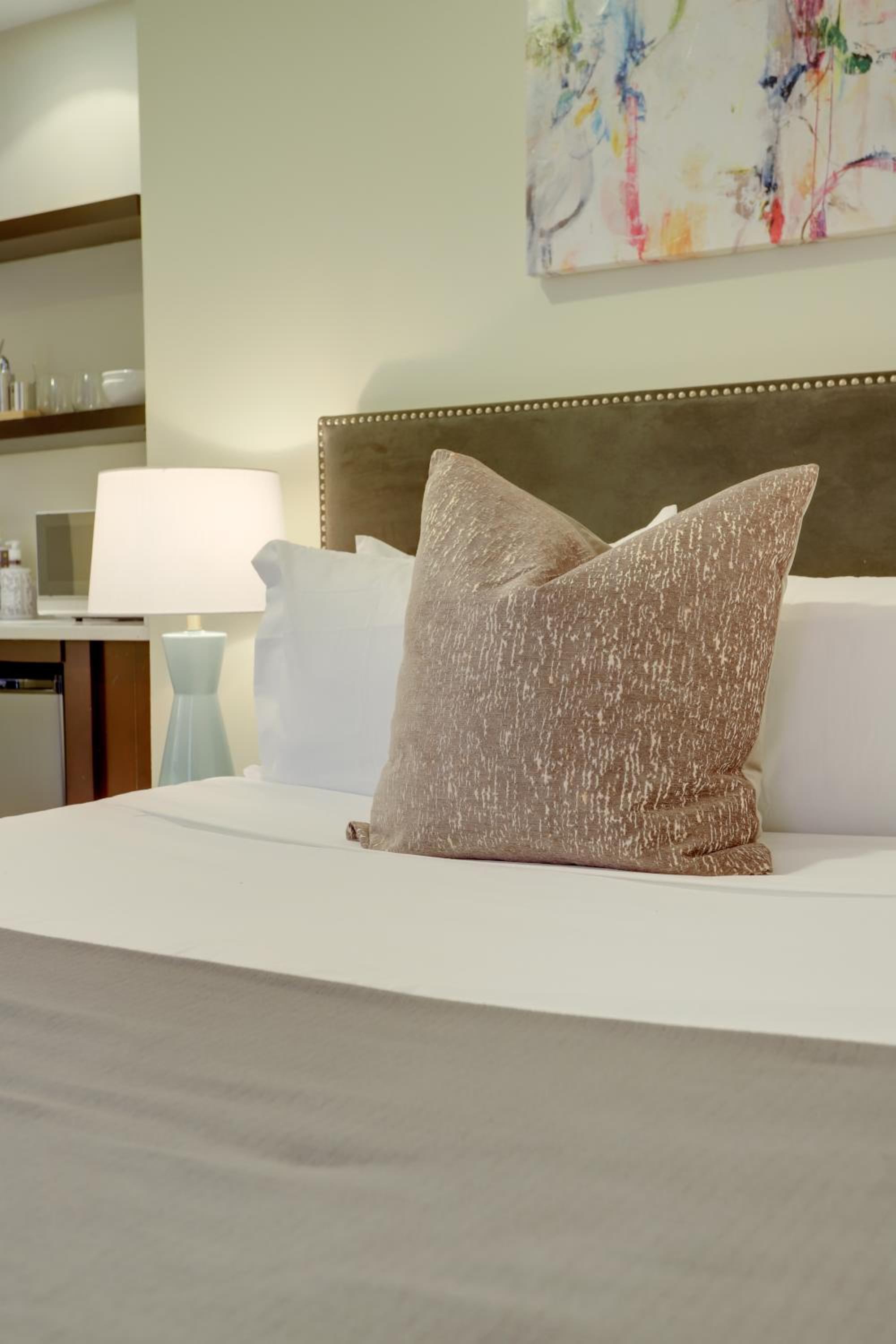 Standard Queen Room - Photo 5