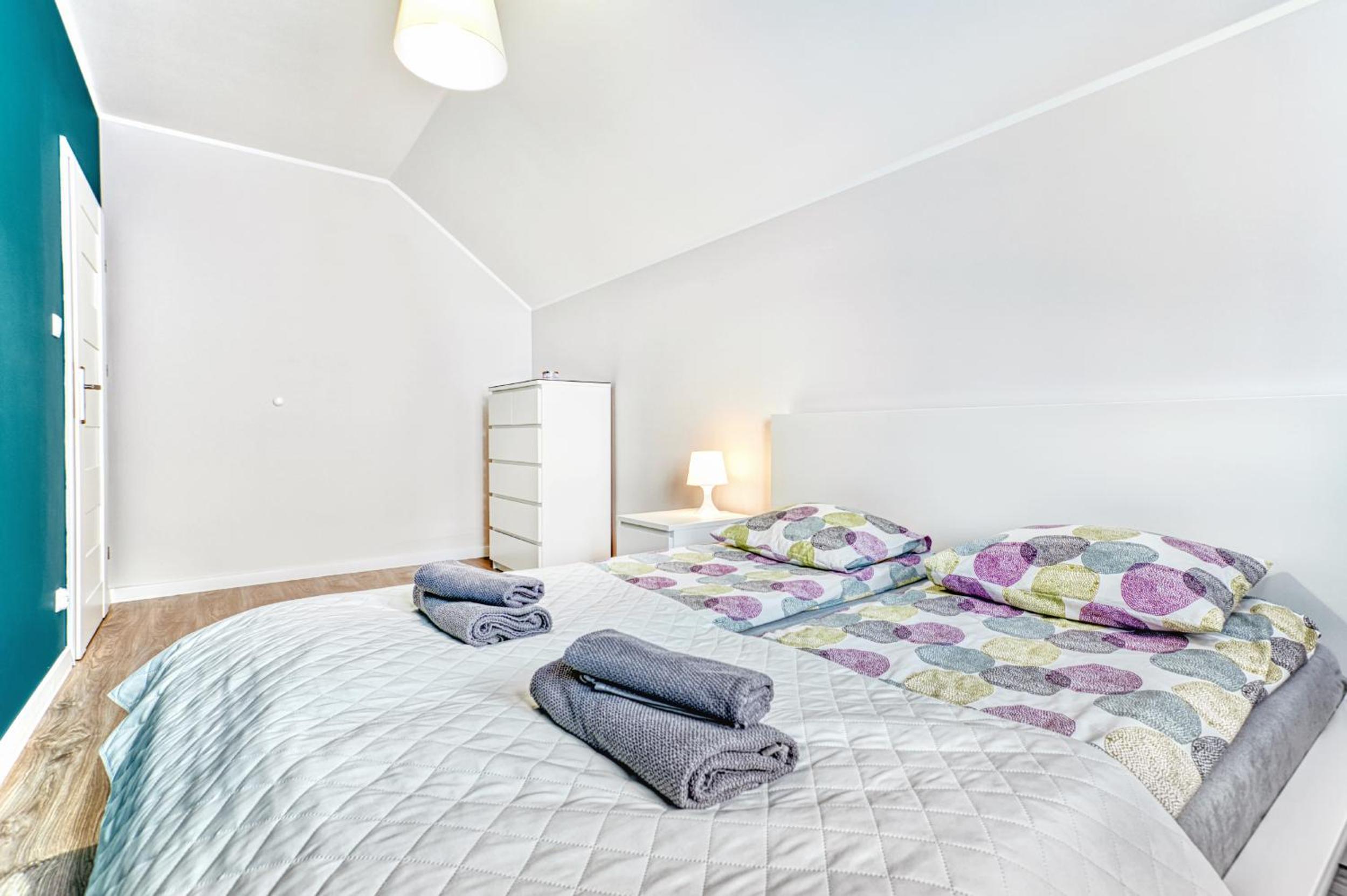 Two-Bedroom Apartment - Photo 31