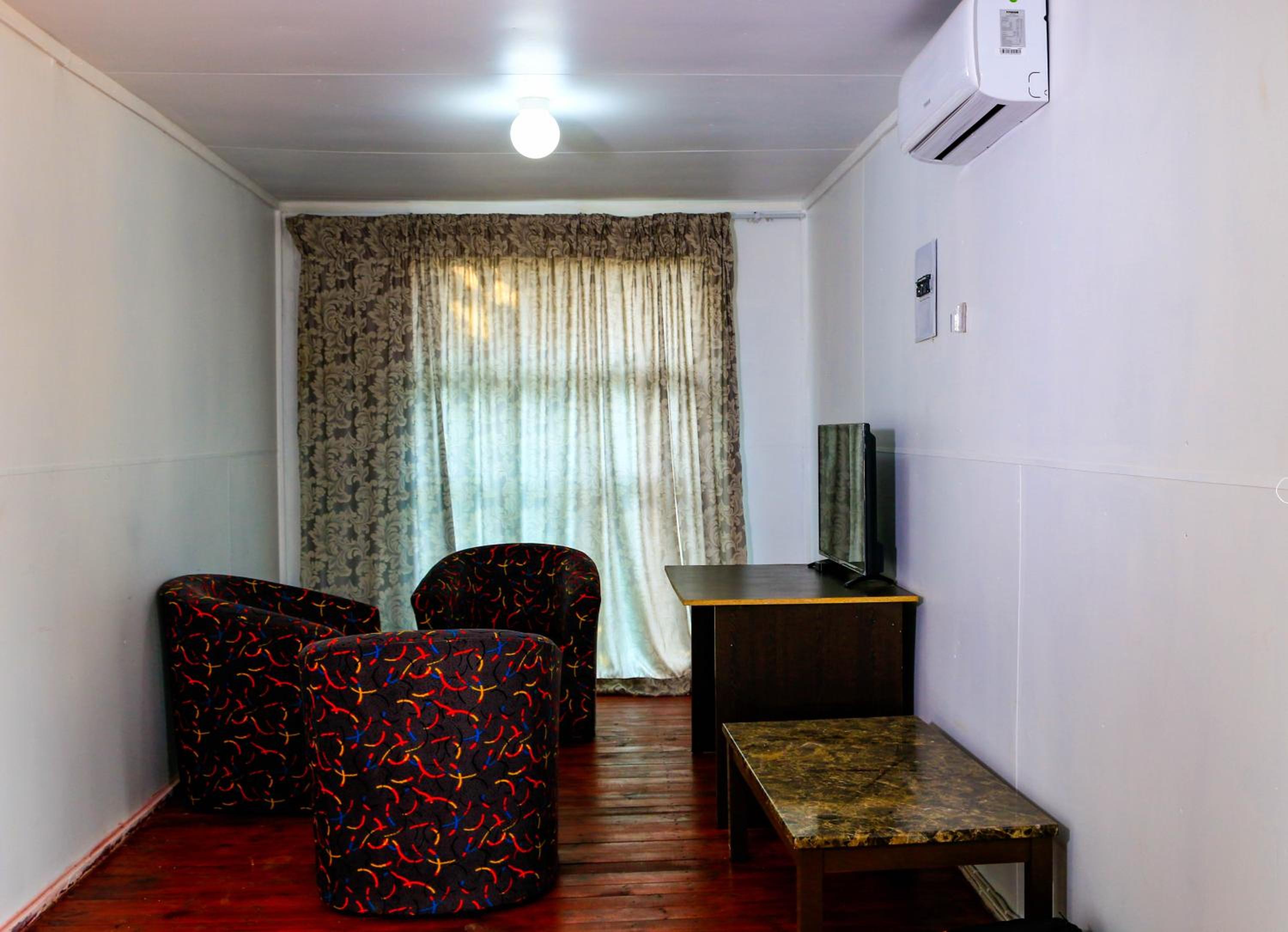 Family Double Room - Photo 10
