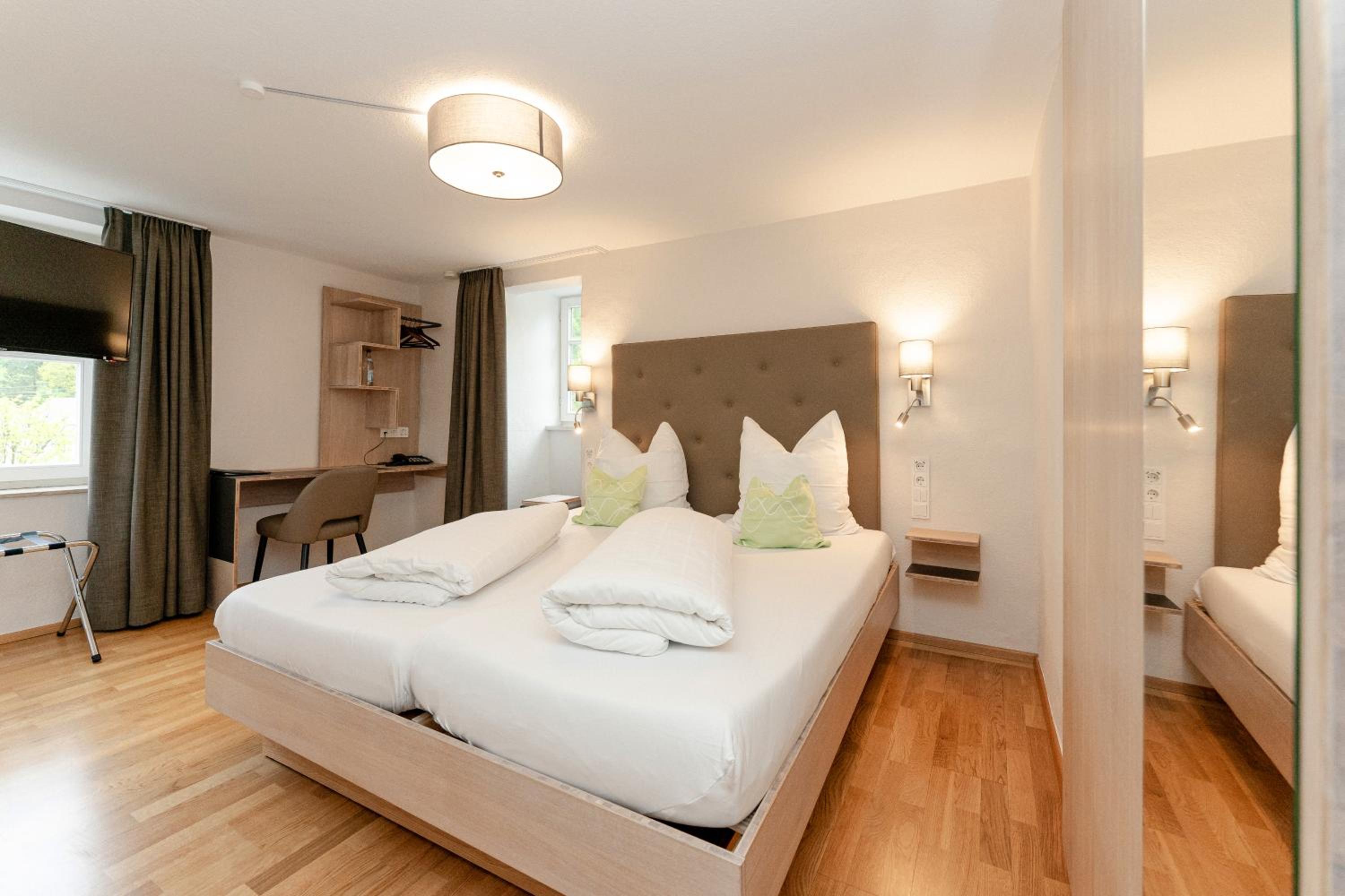 Double Room - Photo 3