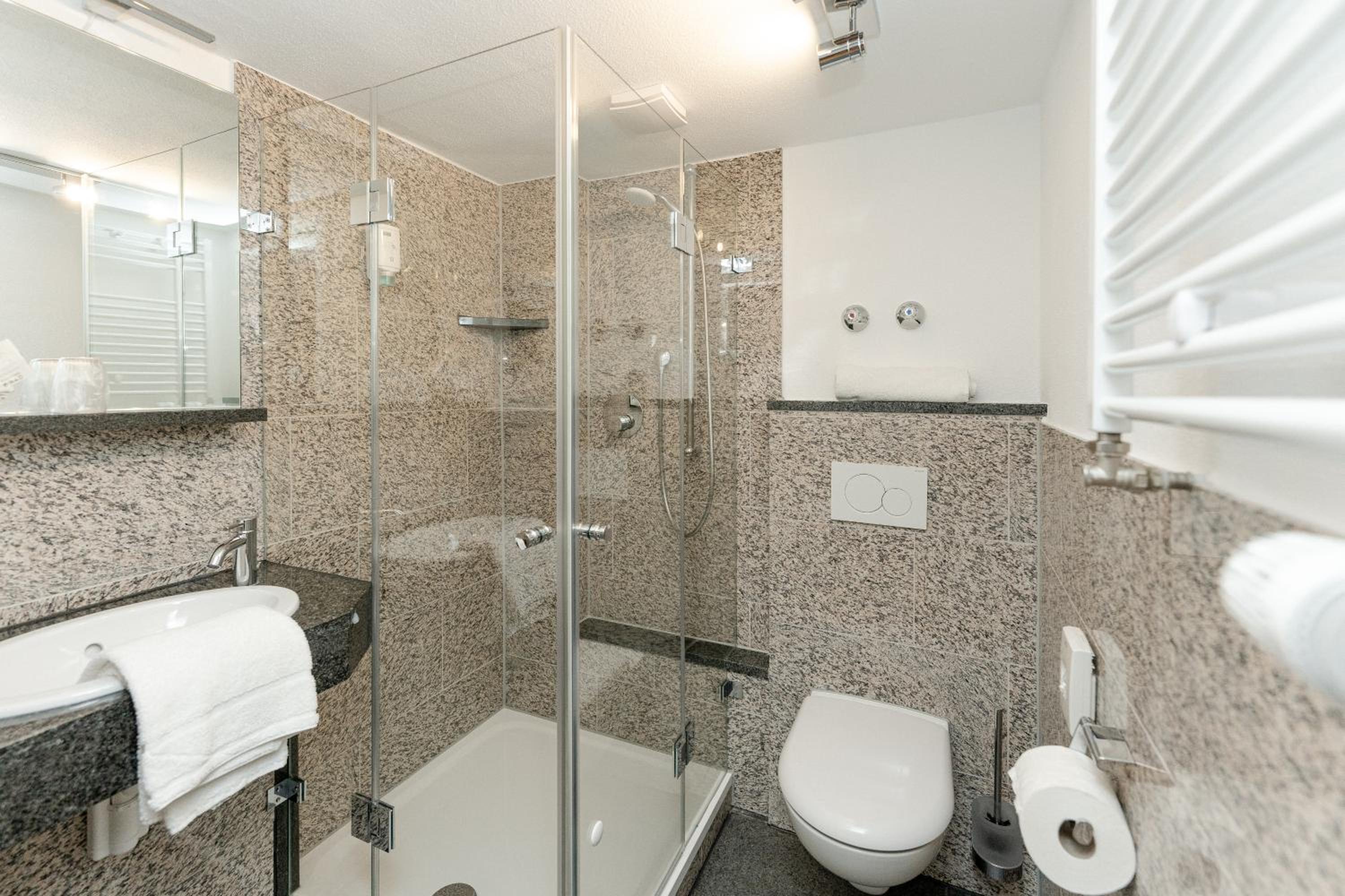 Double Room - Photo 2