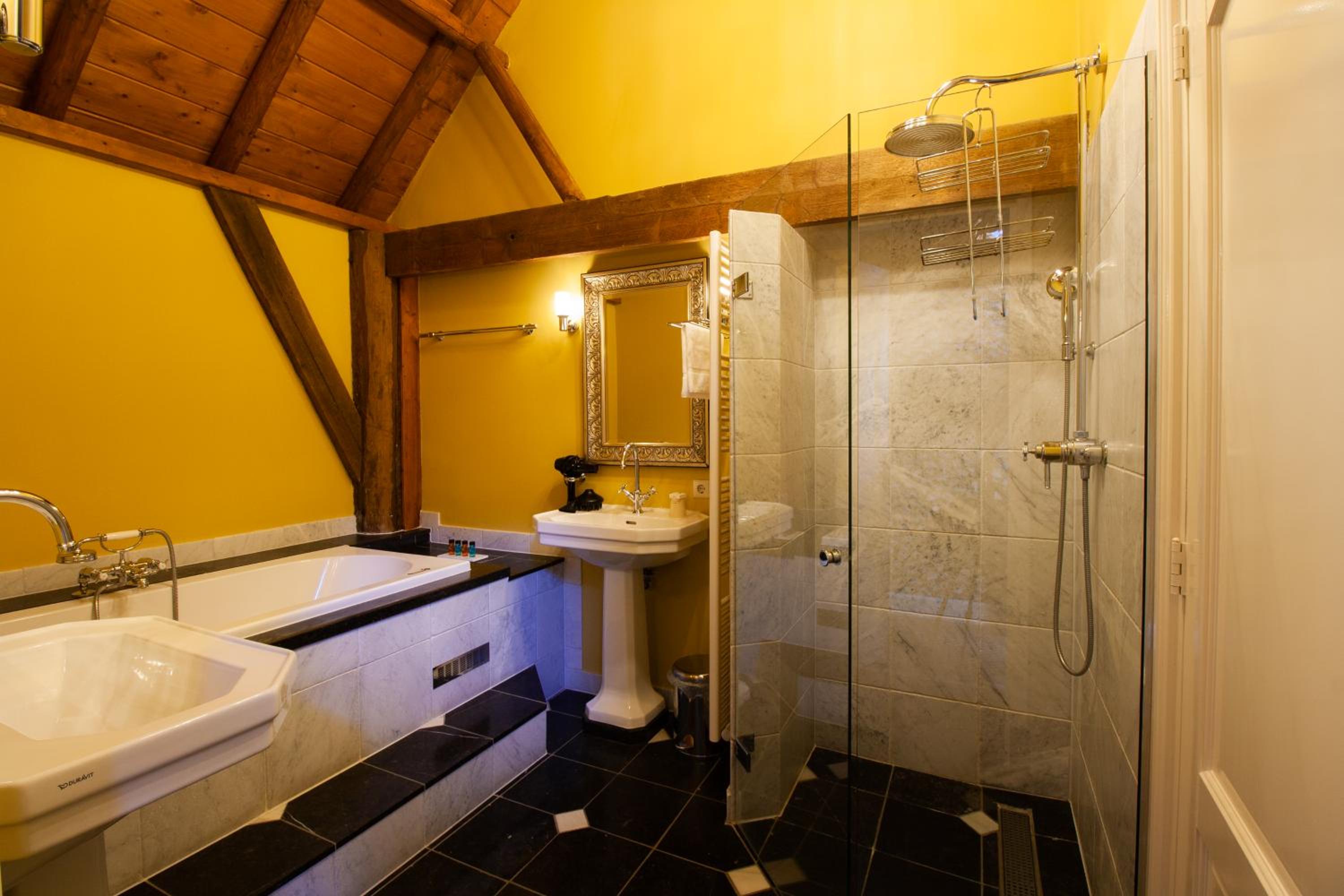 Suite photo 2