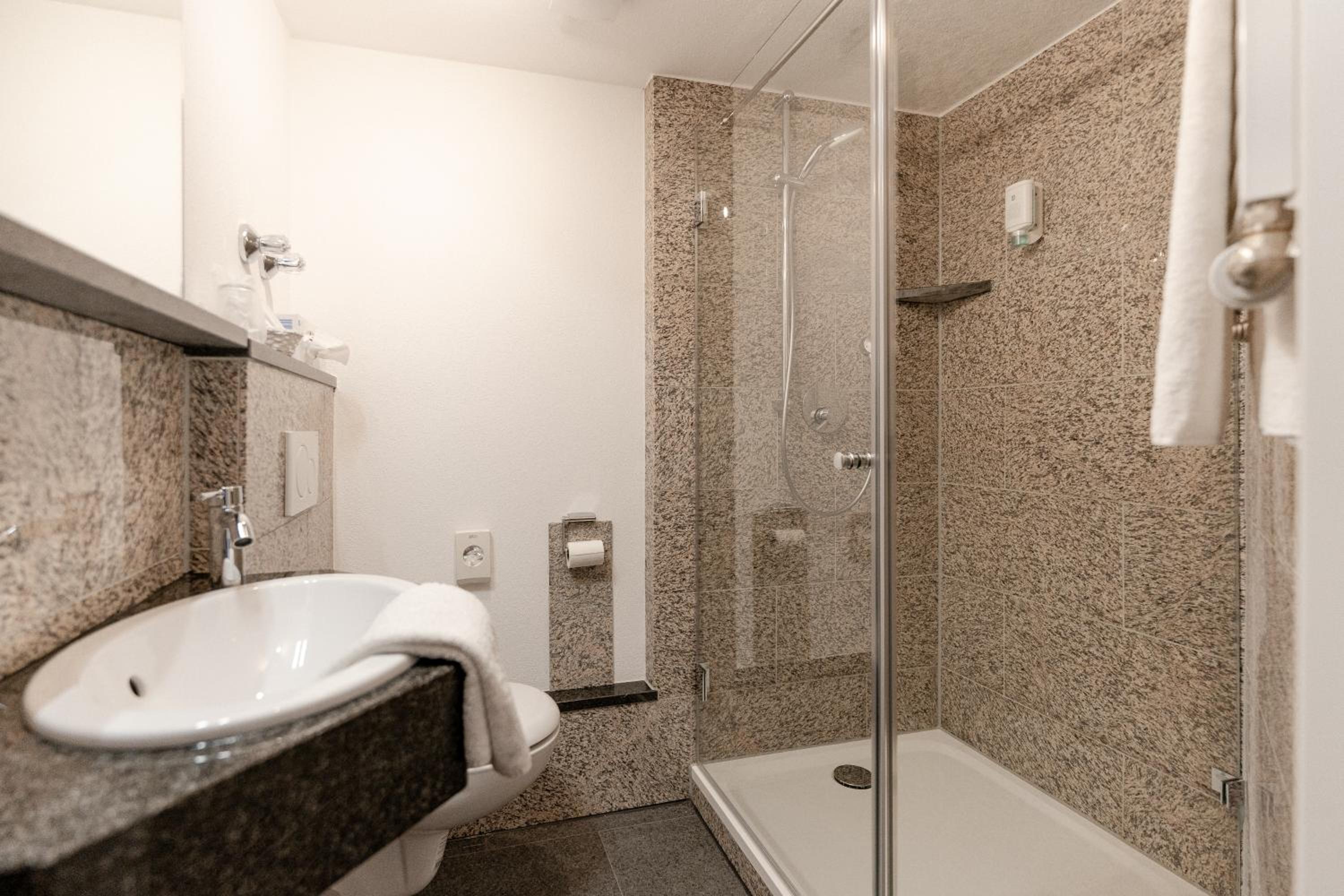 Double Room - Photo 4