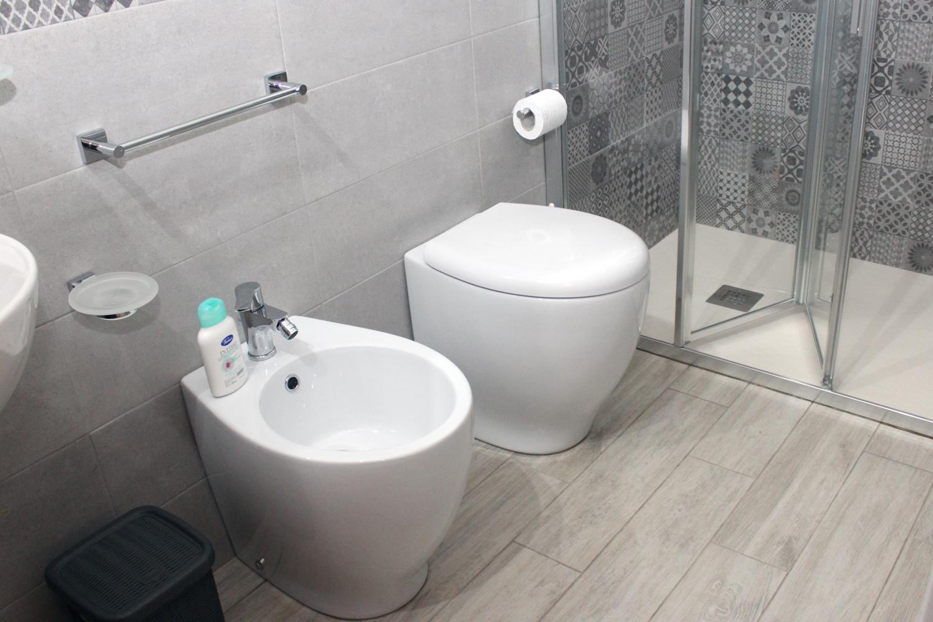 Double Room - Photo 11