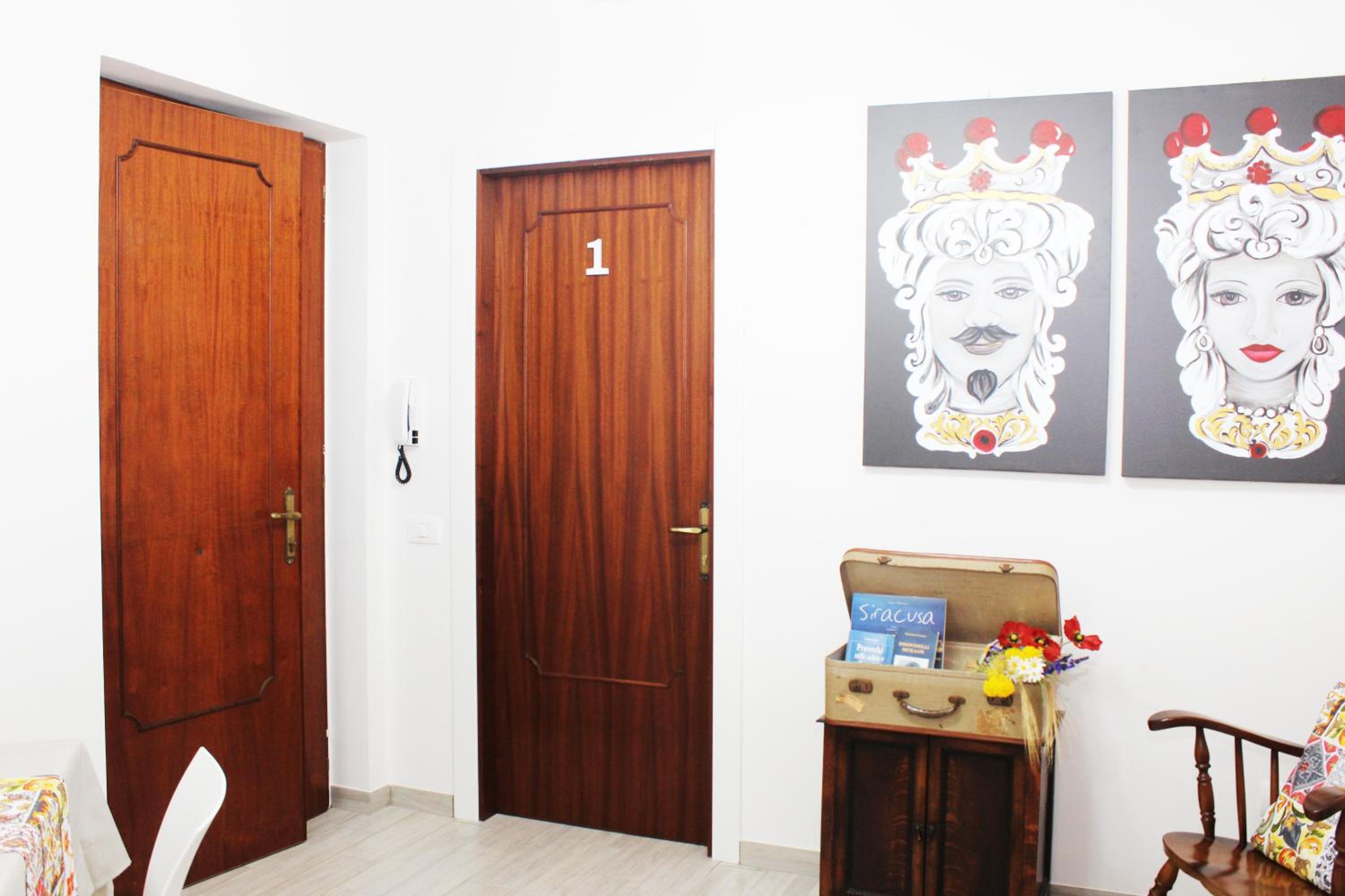 Quadruple Room - Photo 1