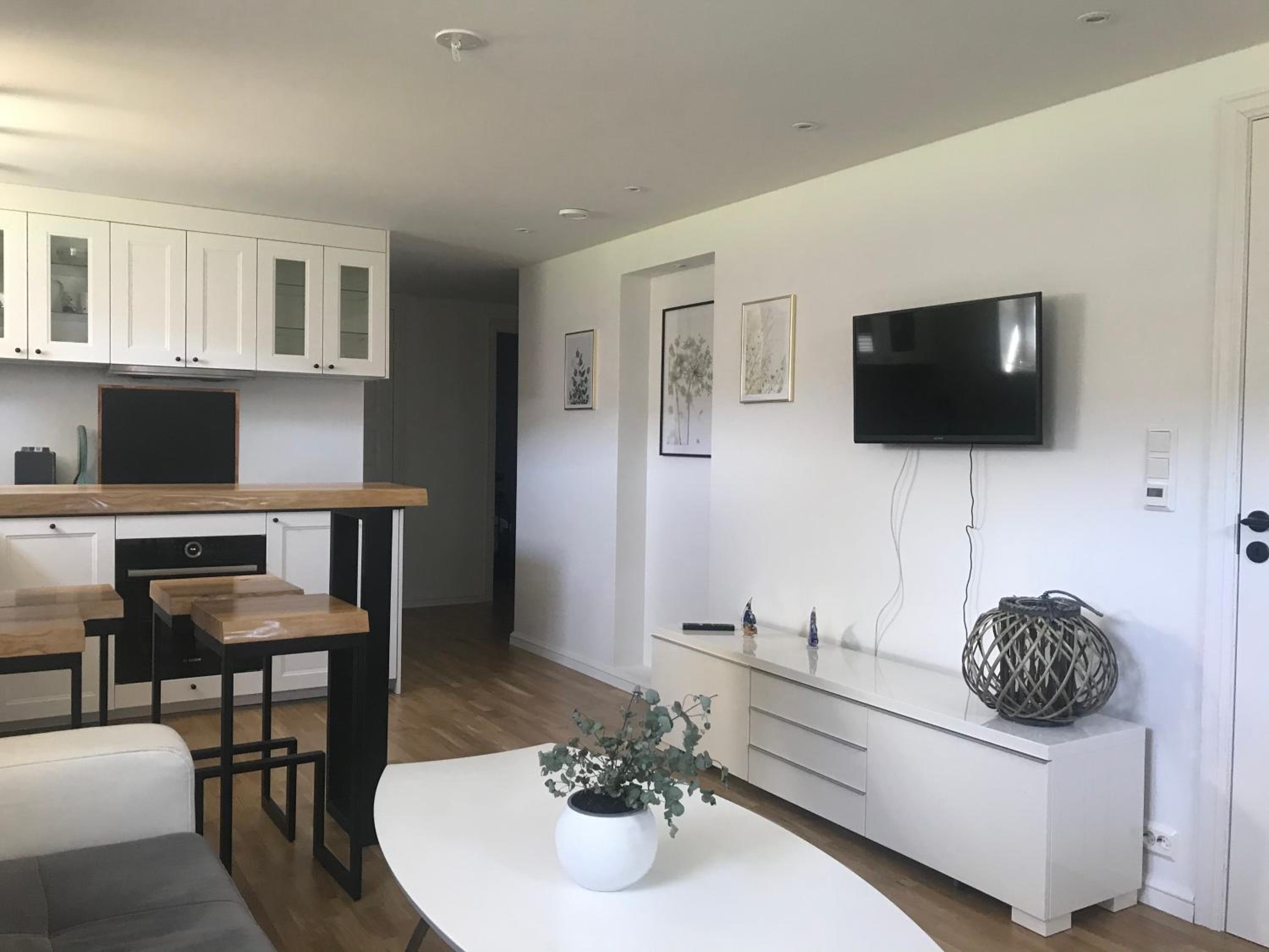 One-Bedroom Apartment - Photo 9