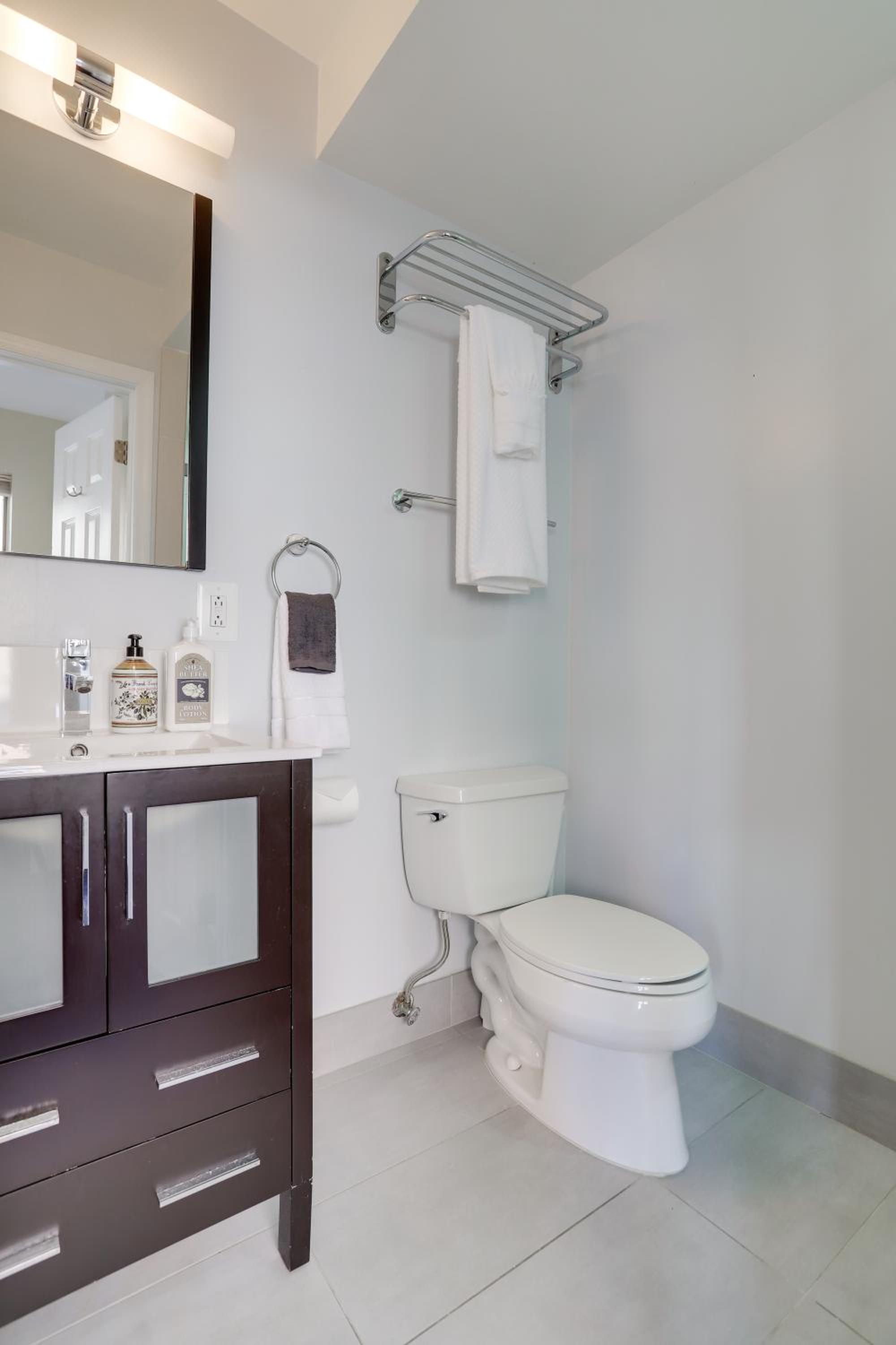 Budget Double Room - Photo 4