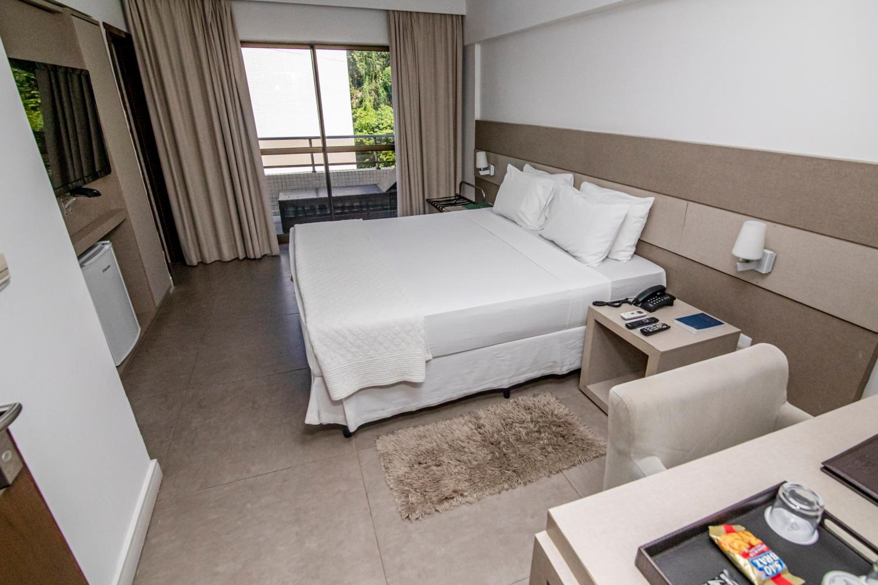 Junior Suite with Balcony thumbnail 6