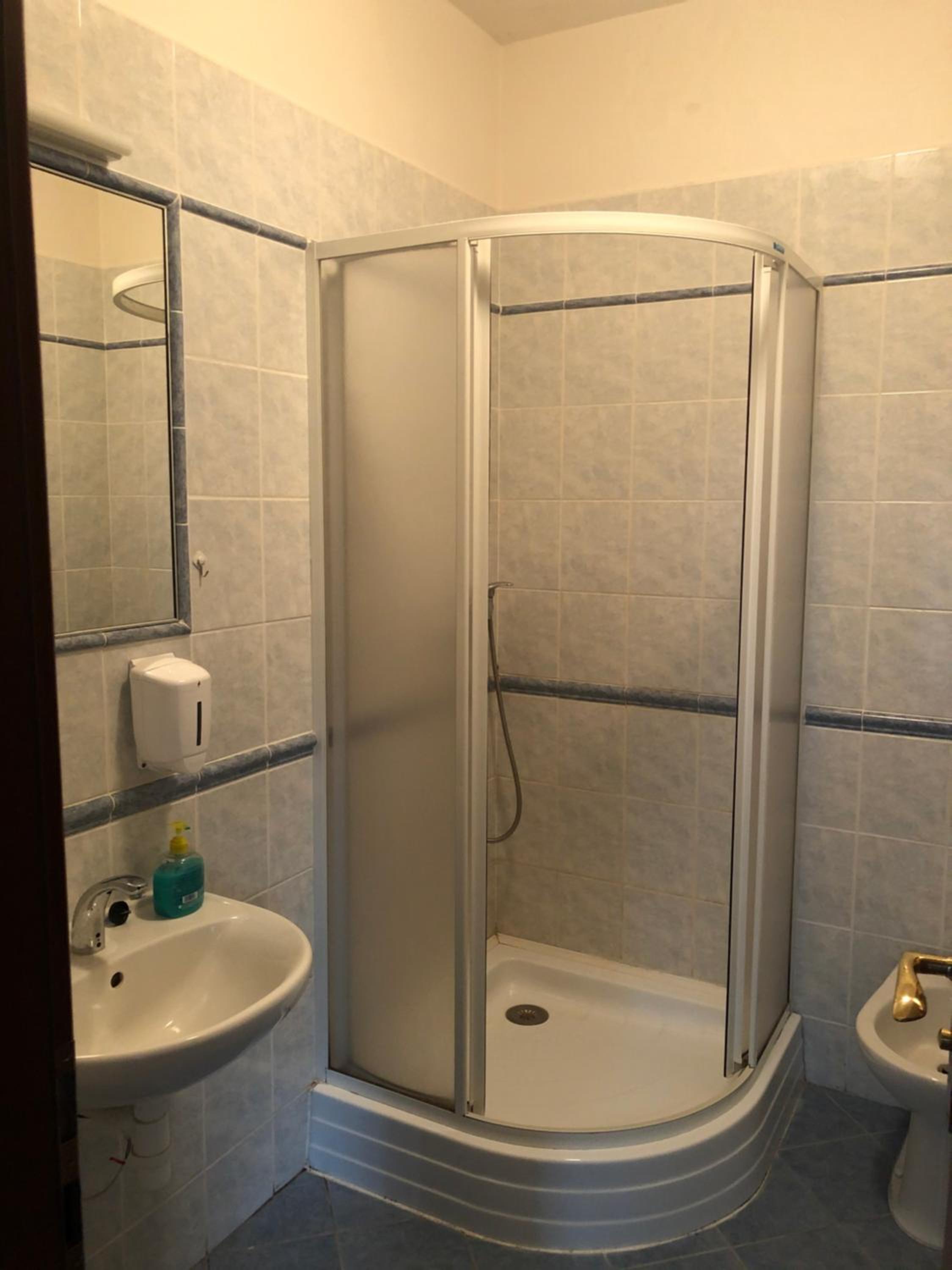 One-Bedroom Apartment - Photo 3