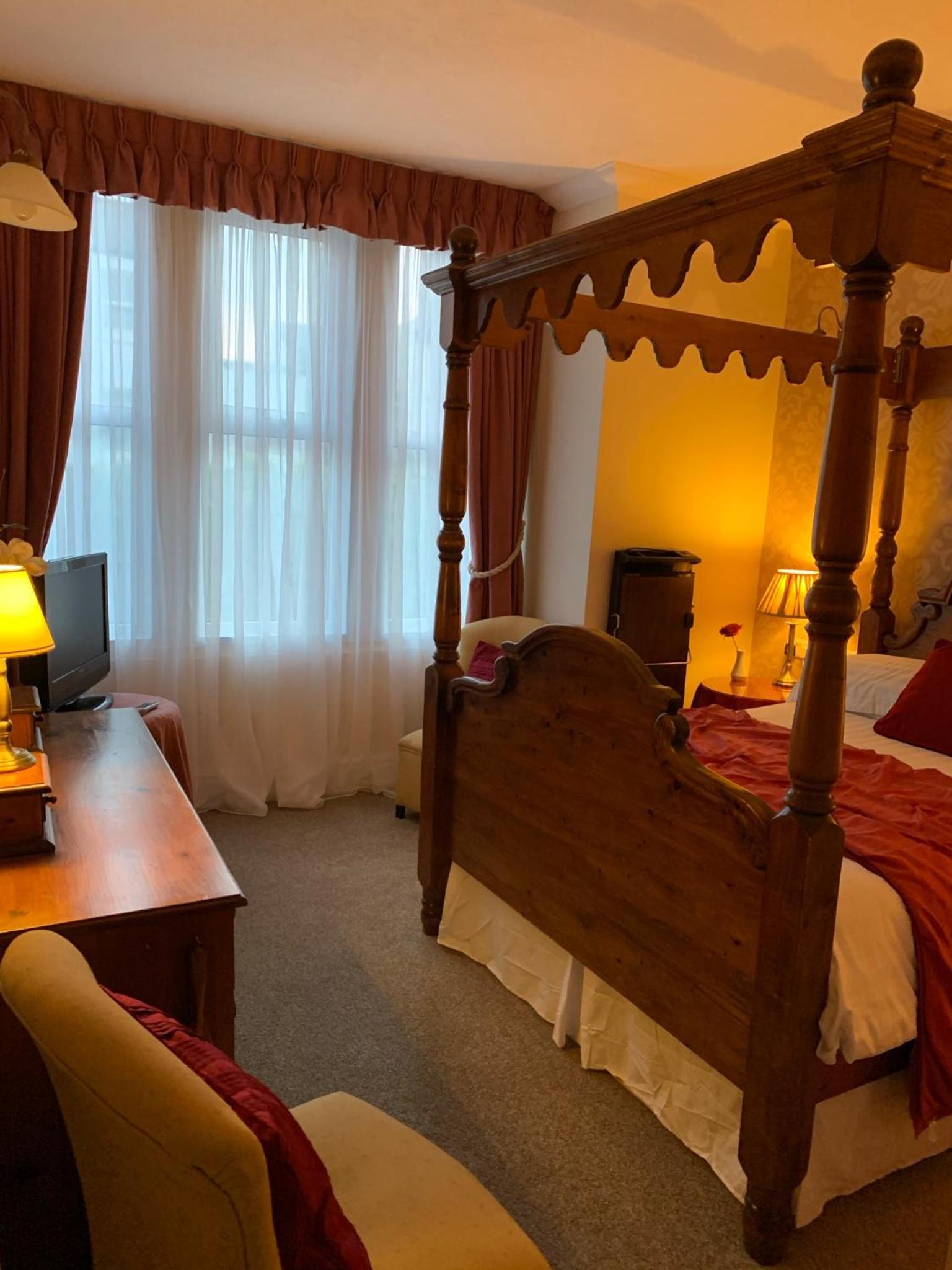 Superior Four-Poster Double Room - Photo 5