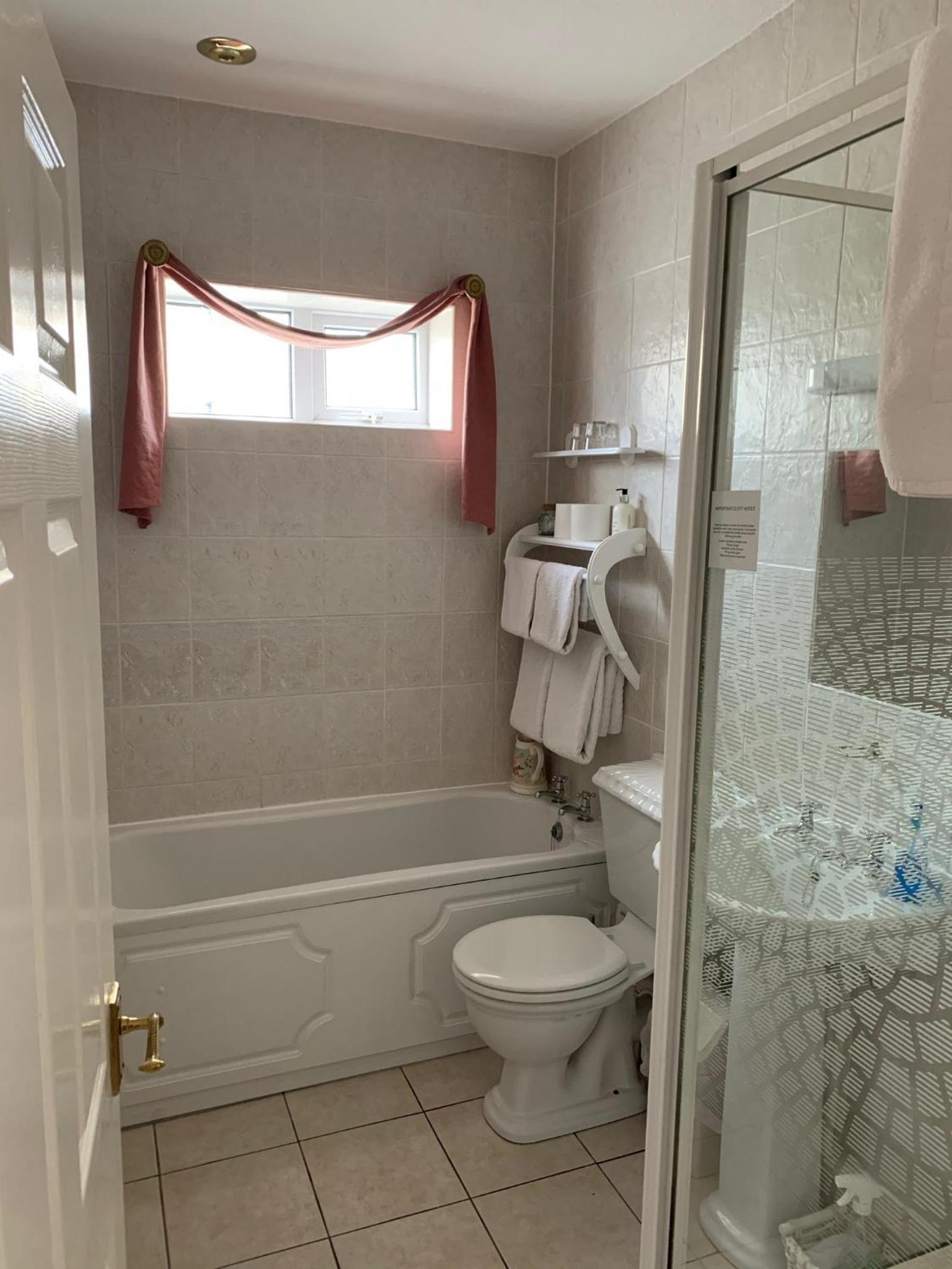 Superior Four-Poster Double Room - Photo 4