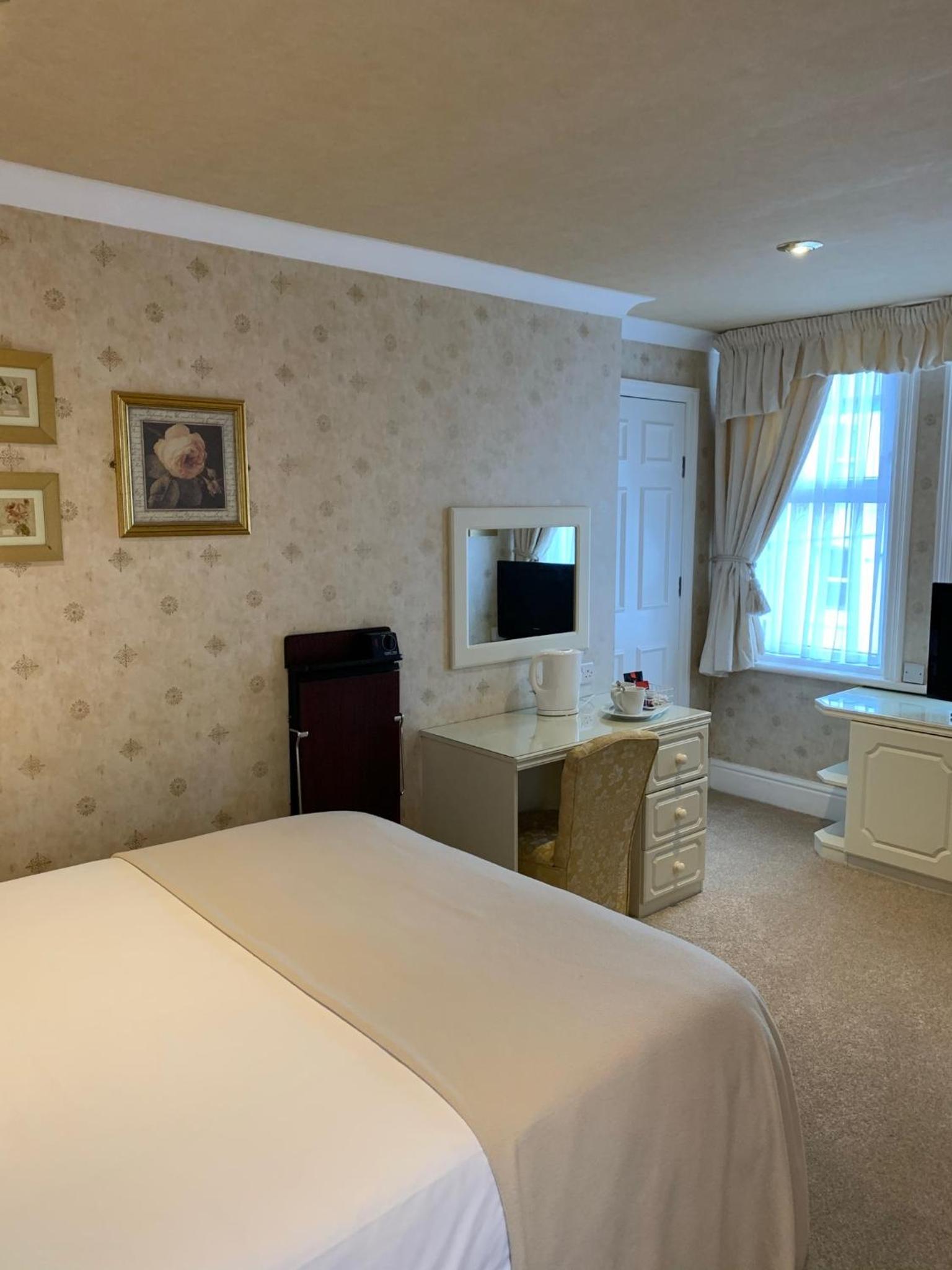 Standard Double Room photo 2