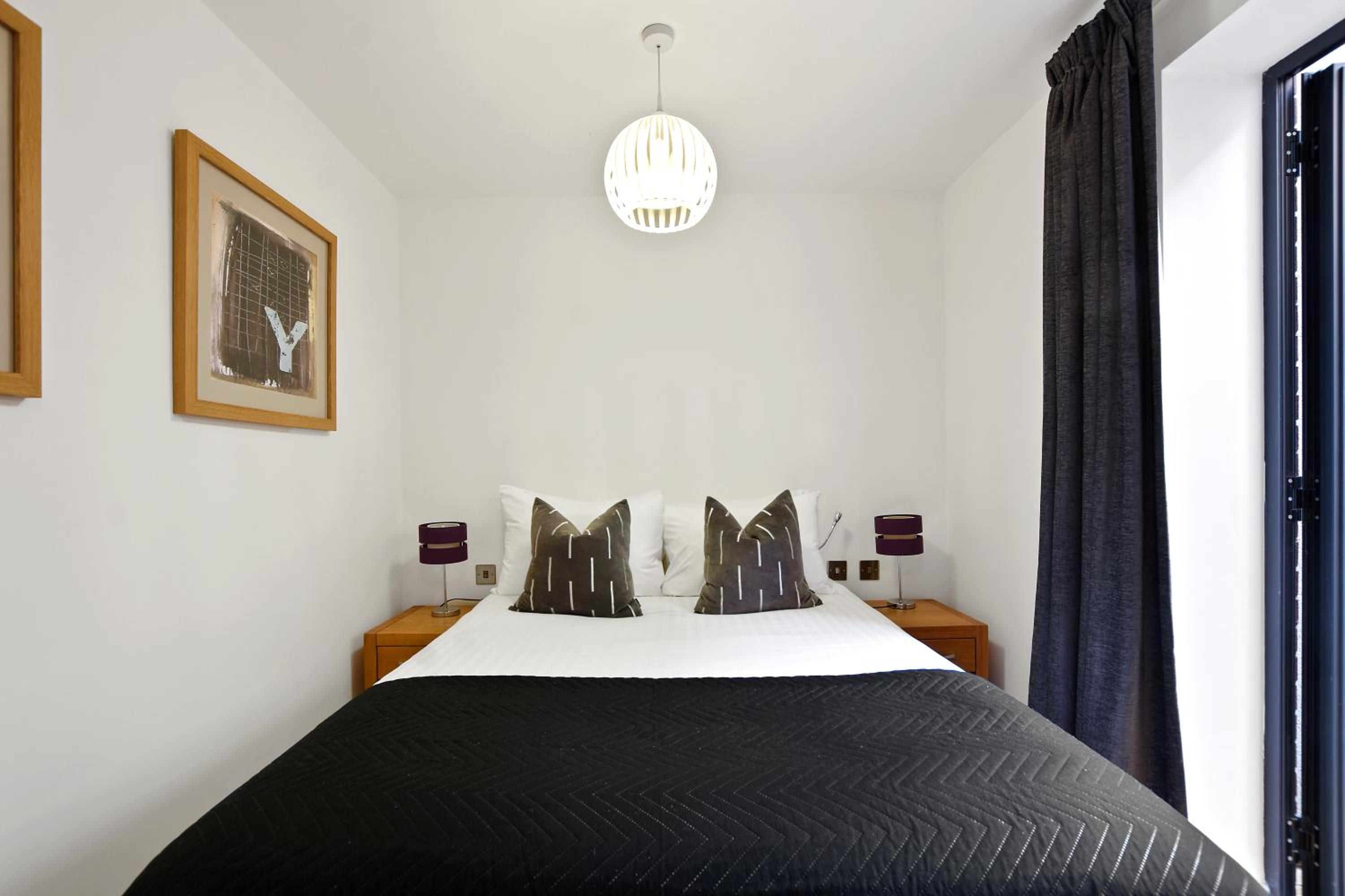 One-Bedroom Apartment photo 3