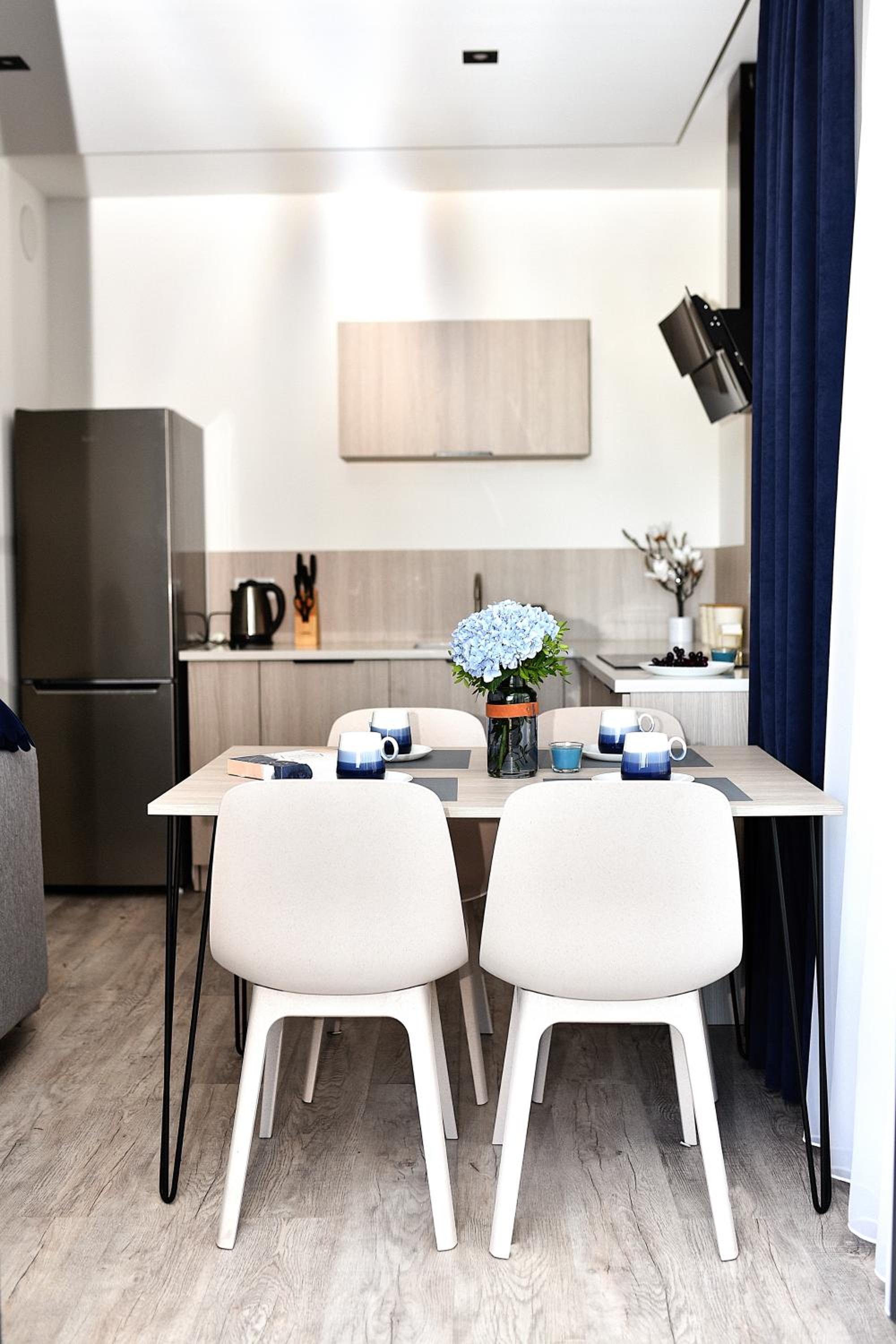 One-Bedroom Apartment - Photo 8