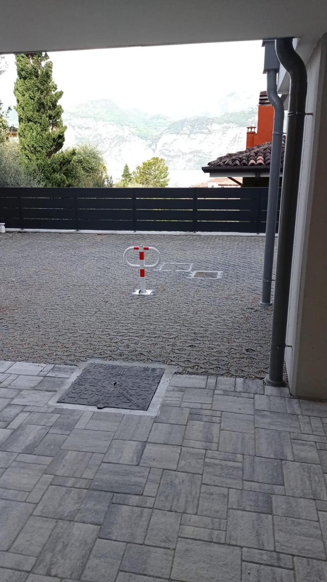 Apartment with Lake View photo 2
