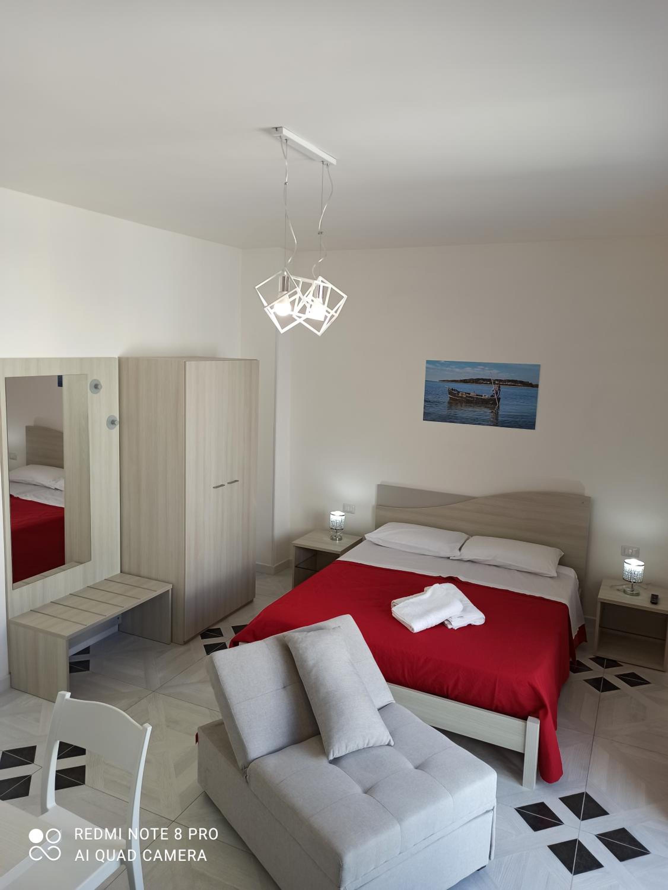 Deluxe Room (2 Adults + 1 Child) photo 1