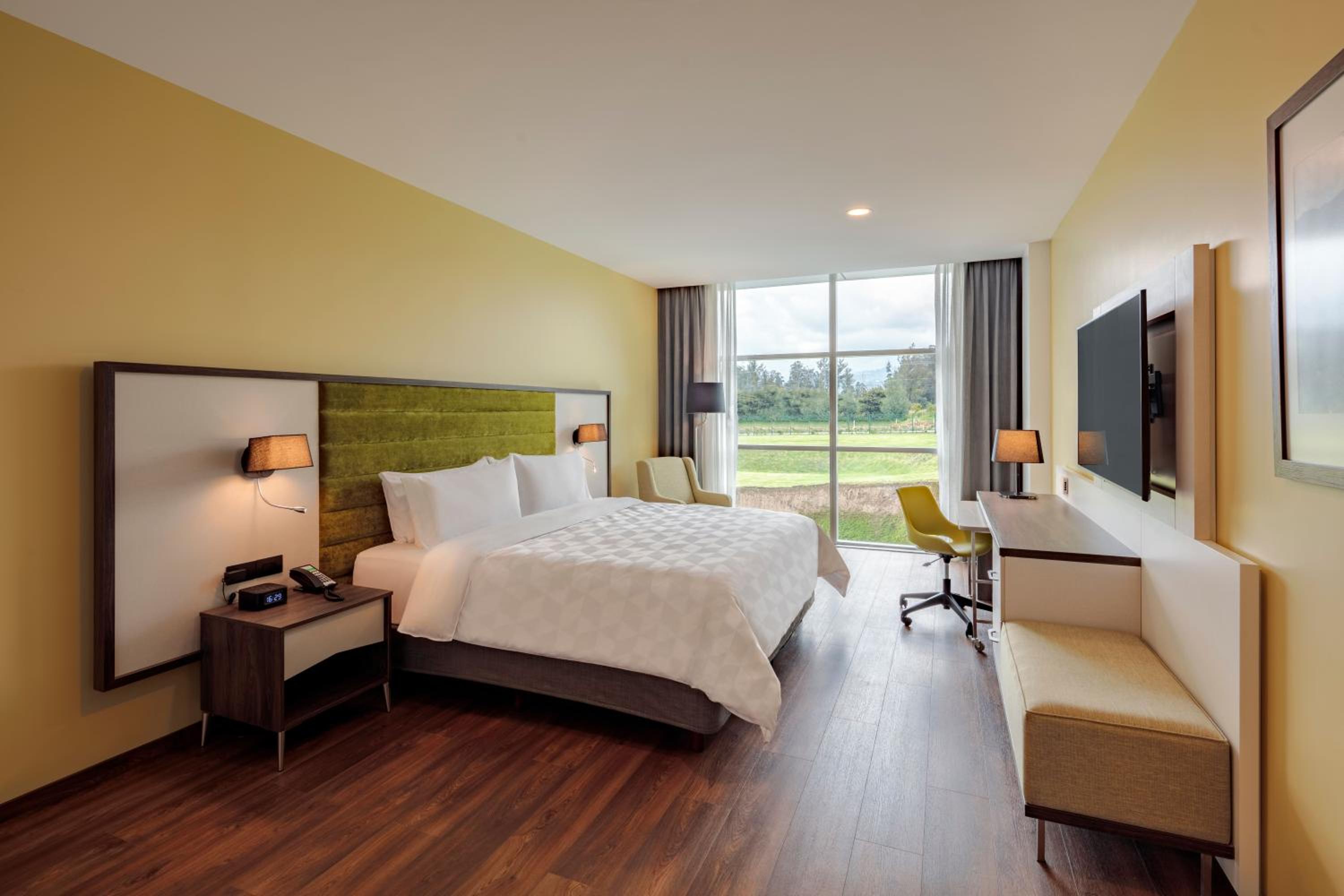 Standard King Room - Photo 1
