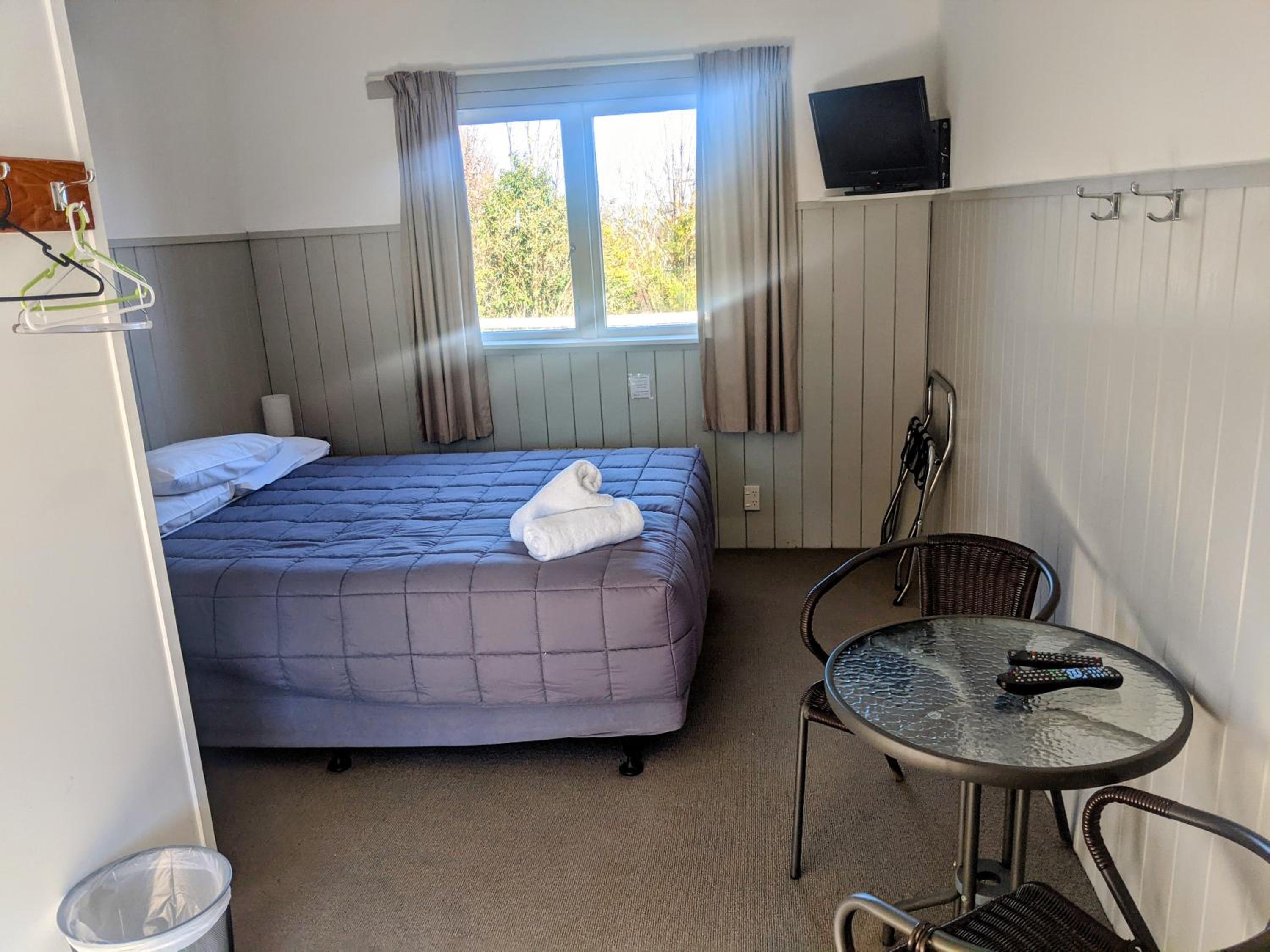 Queen Room photo 1