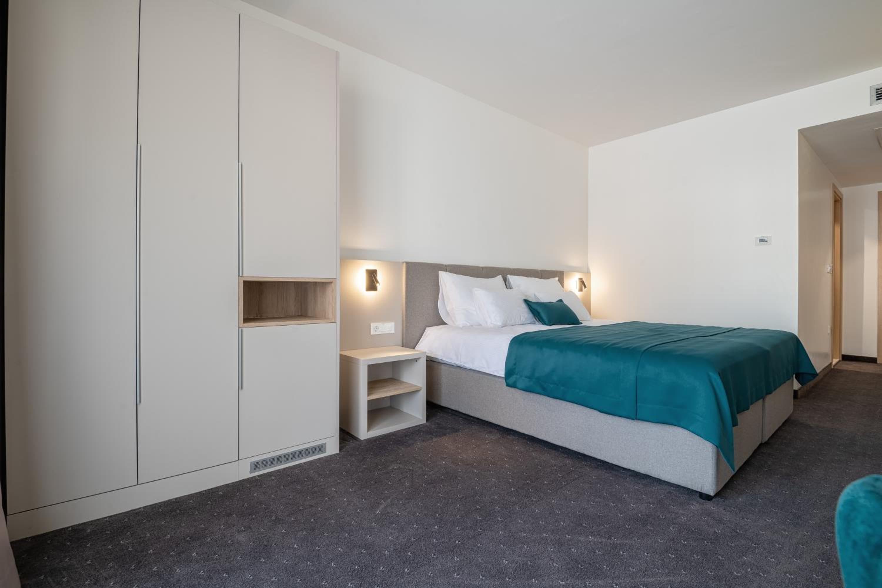 Standard Double or Twin Room with Balcony photo 2