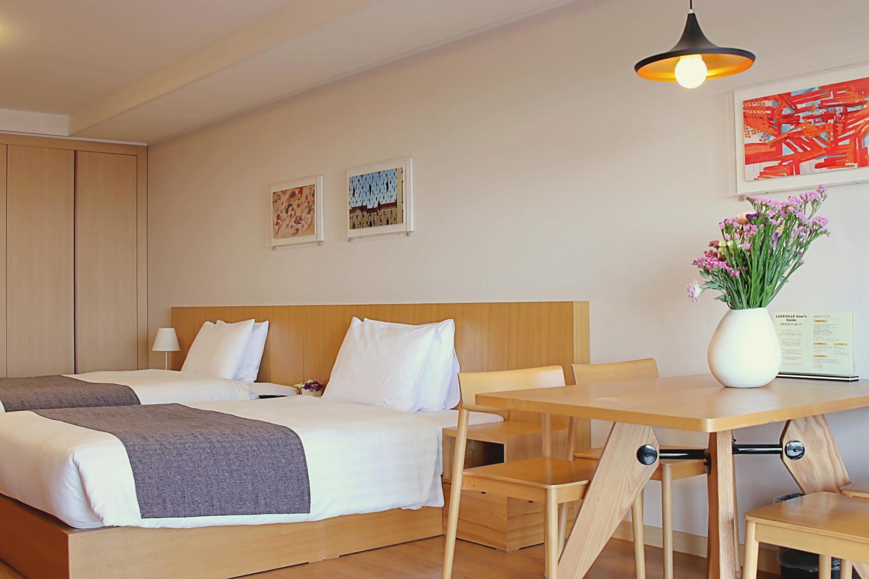 Twin Room with Terrace photo 2