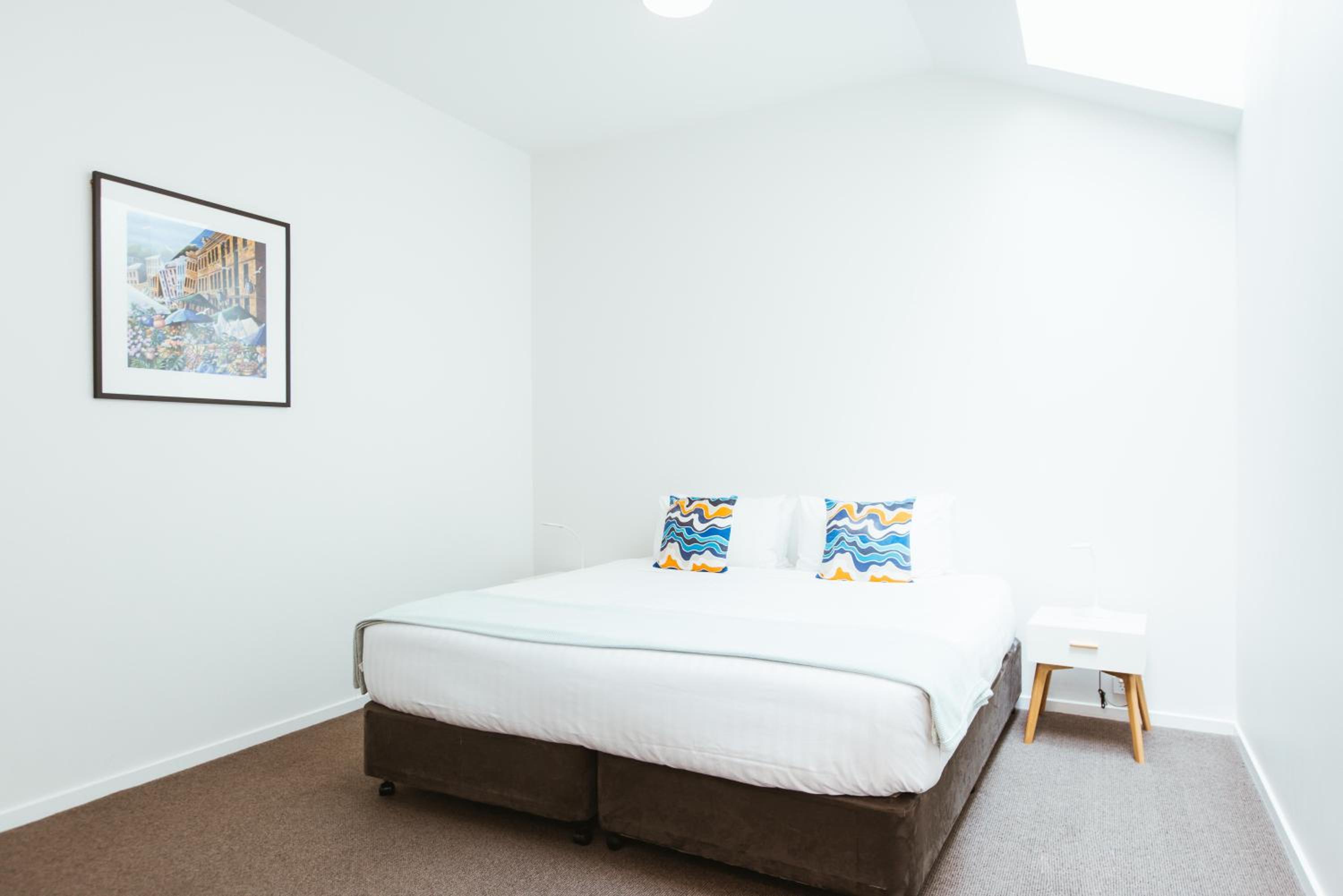 the BALMORAL KING - INTERNAL SKYLIGHT ROOM 8