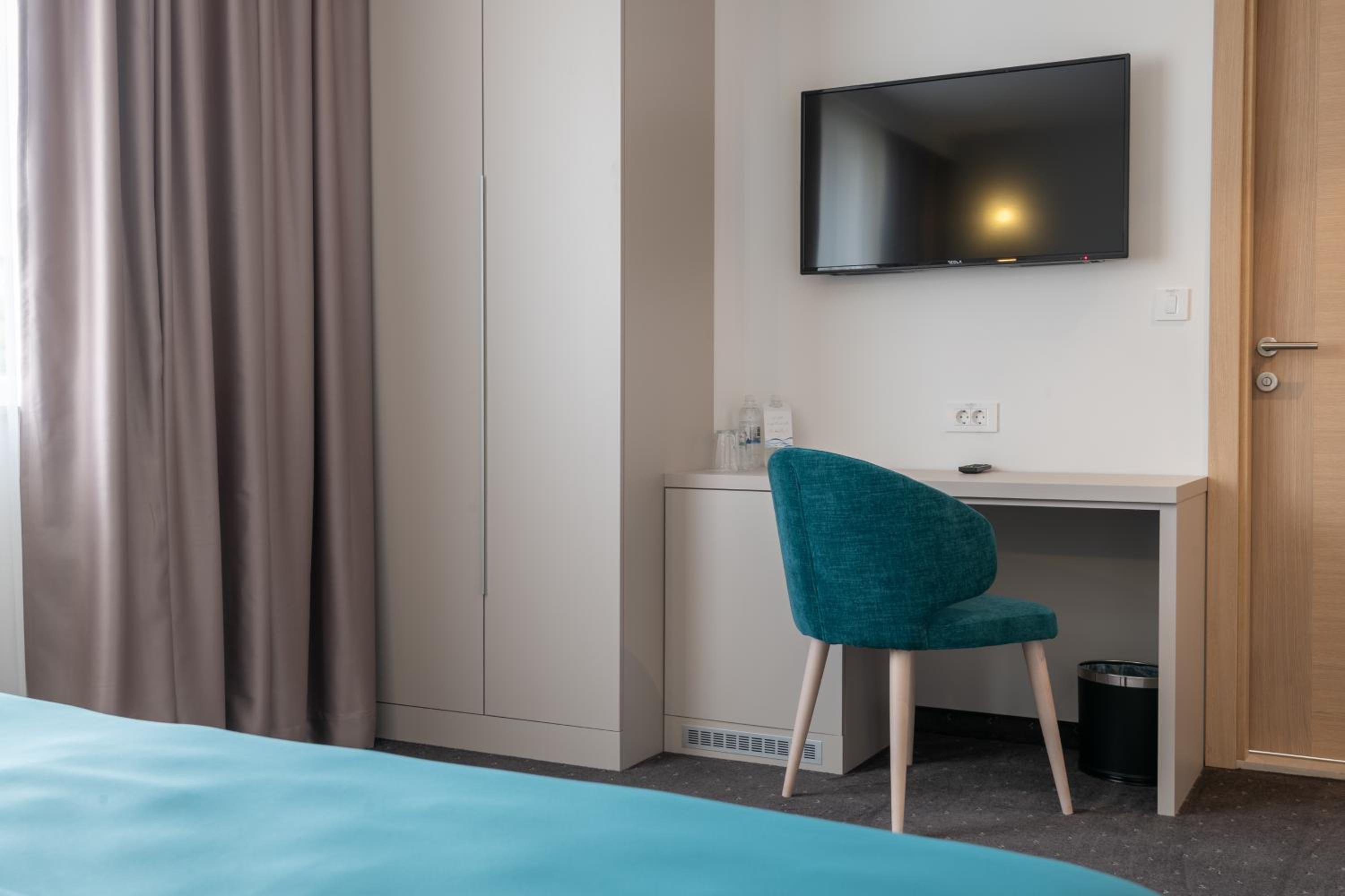 Standard Double or Twin Room with Garden View photo 2