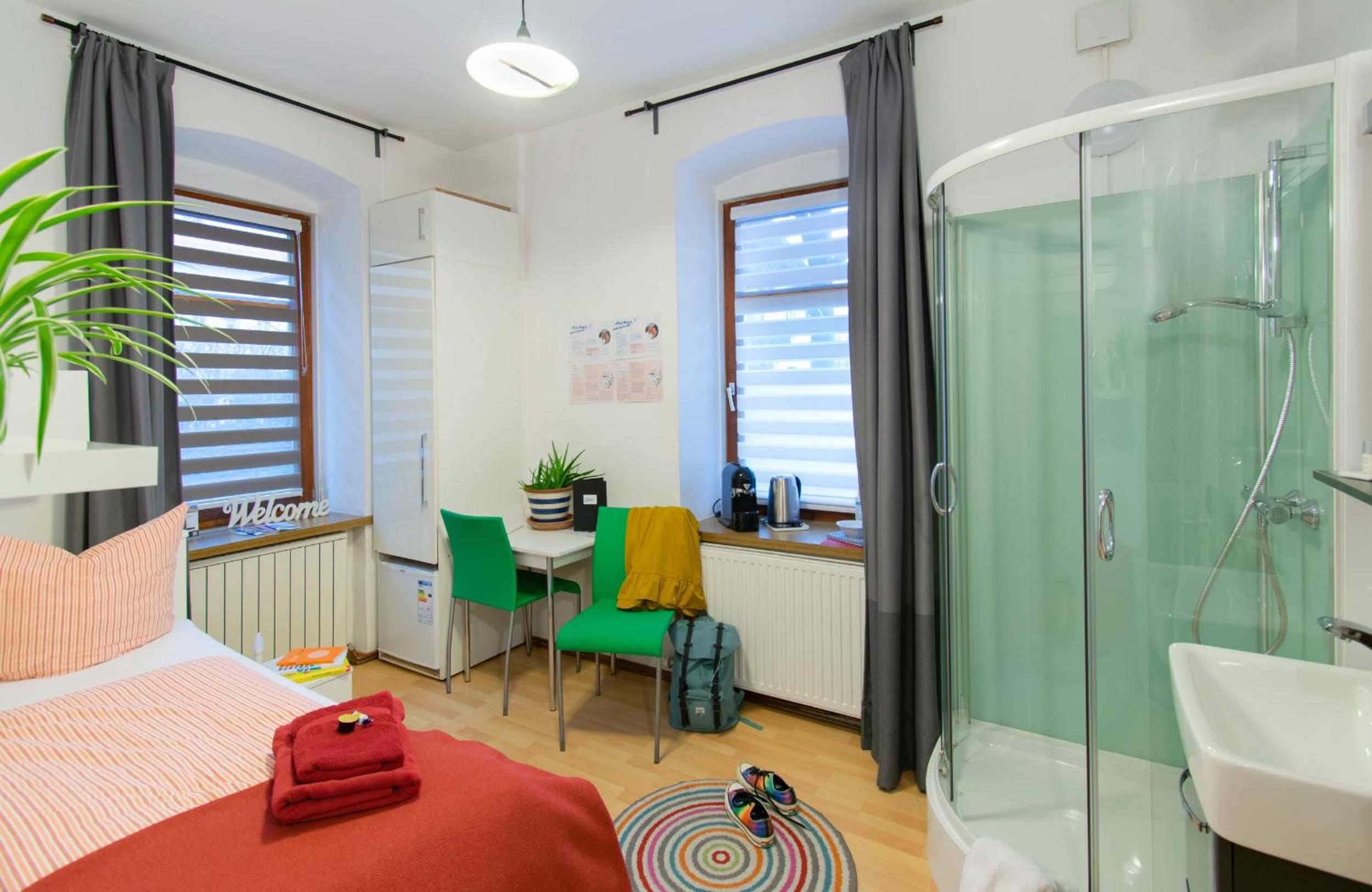 Single Room with Private External Restroom