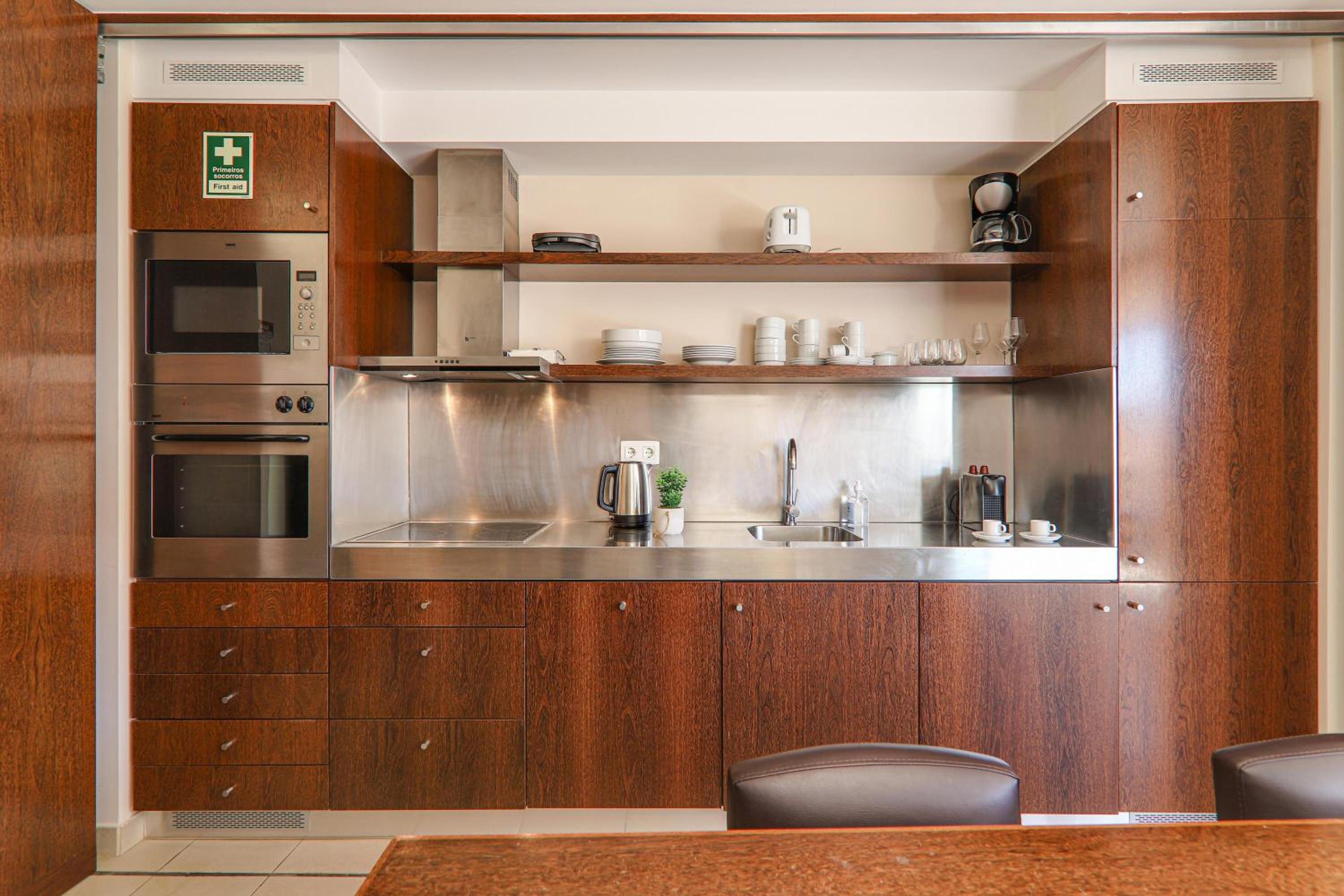 Two-Bedroom Deluxe Apartment with Balcony photo 3