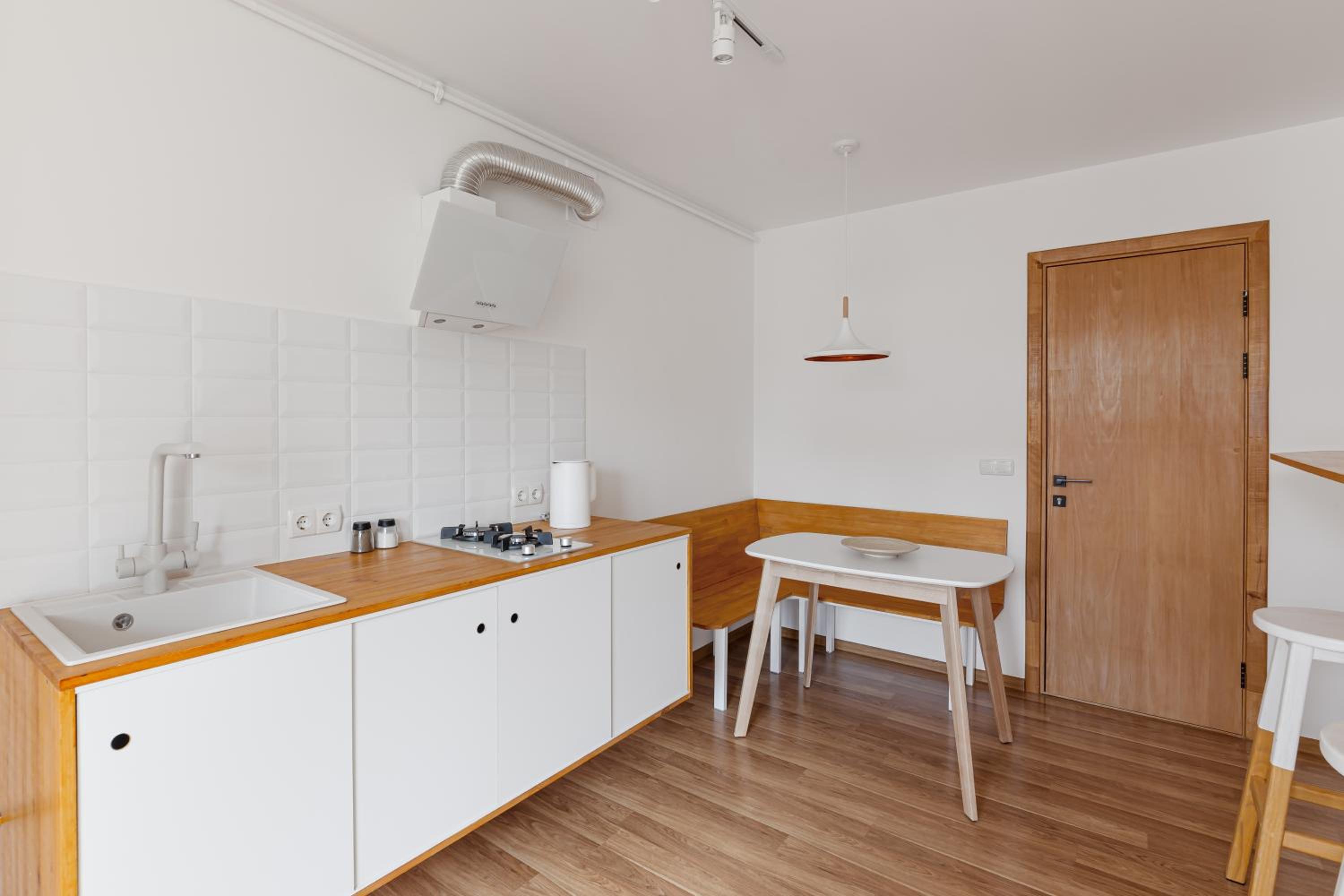 Apartment with King-size bed and shared Bathroom photo 3
