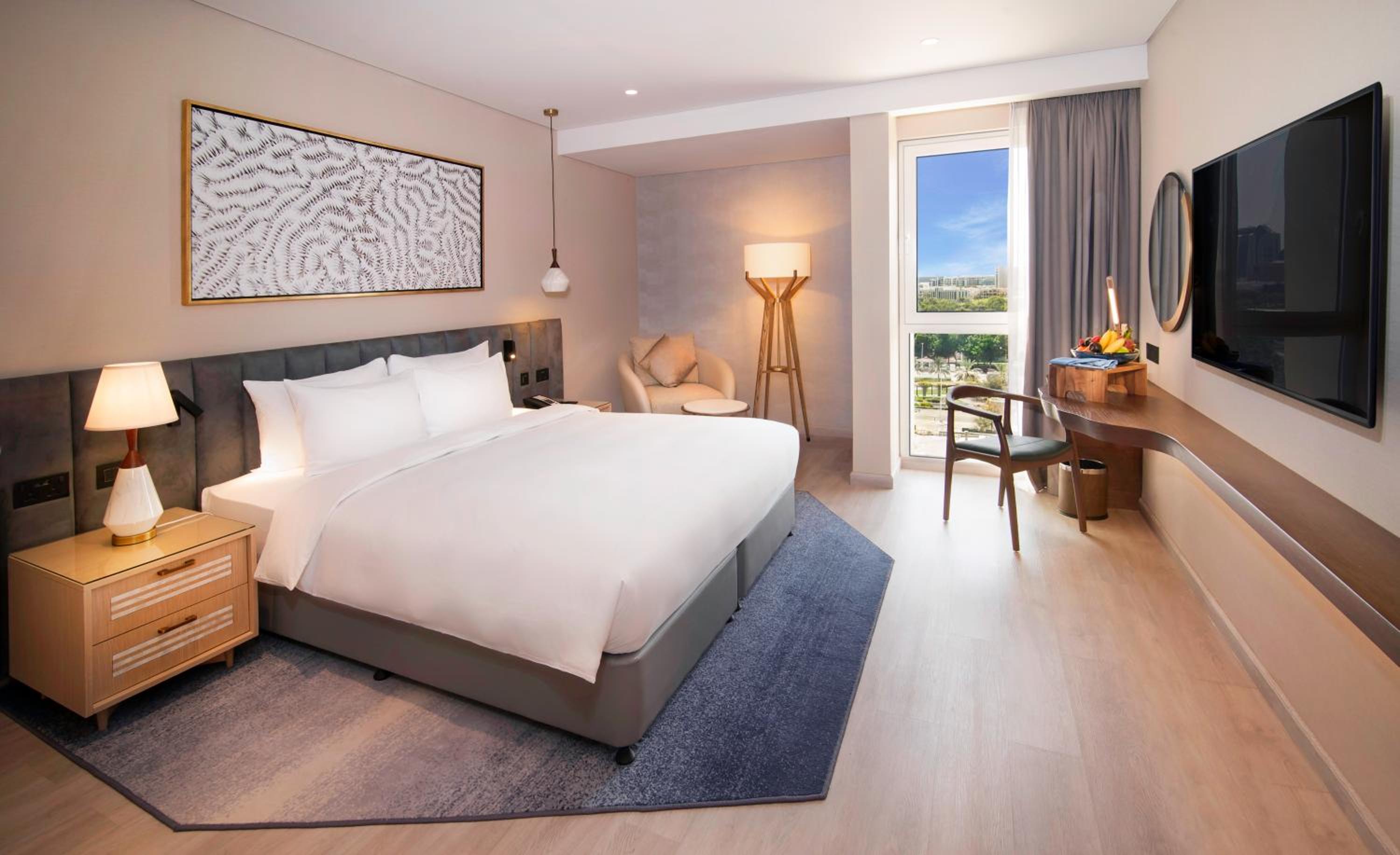Executive Room with Lounge Access Including Complimentary access to Surf Pool, Adventure Park, Wave Pool and Lazy River photo 3