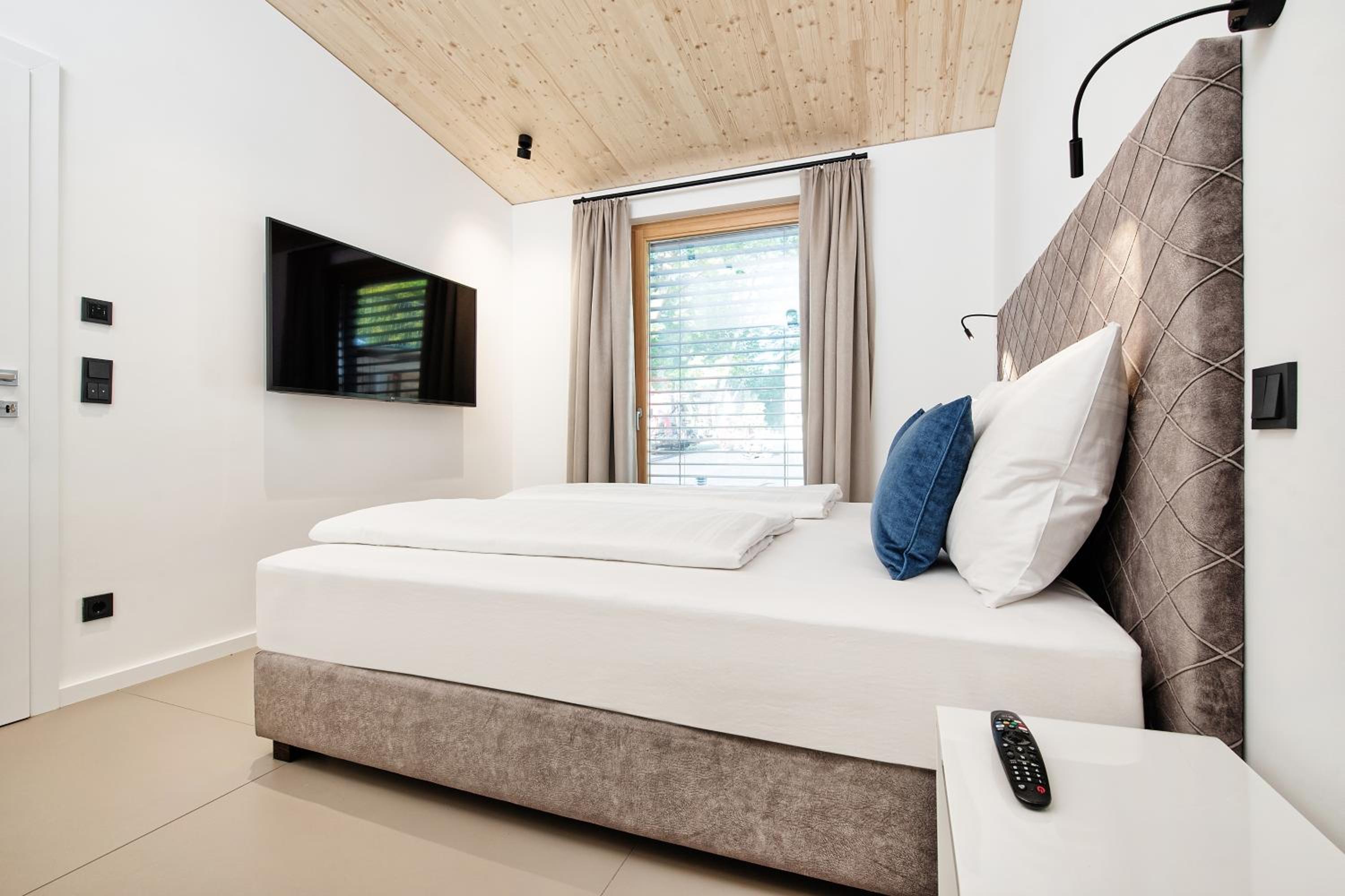 Two-Bedroom House photo 2