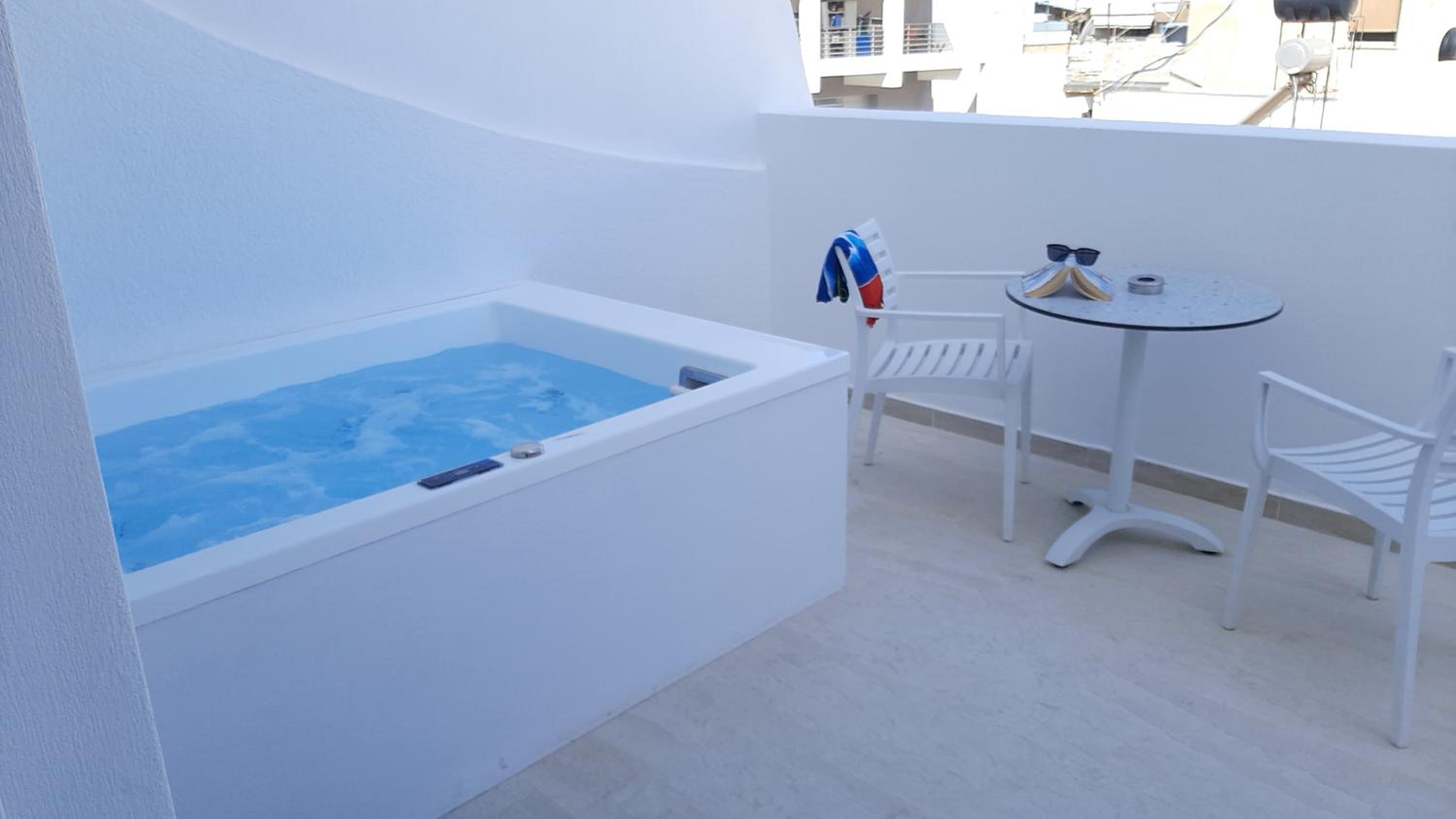 Deluxe Double Room with Sea View and minipool - Photo 23
