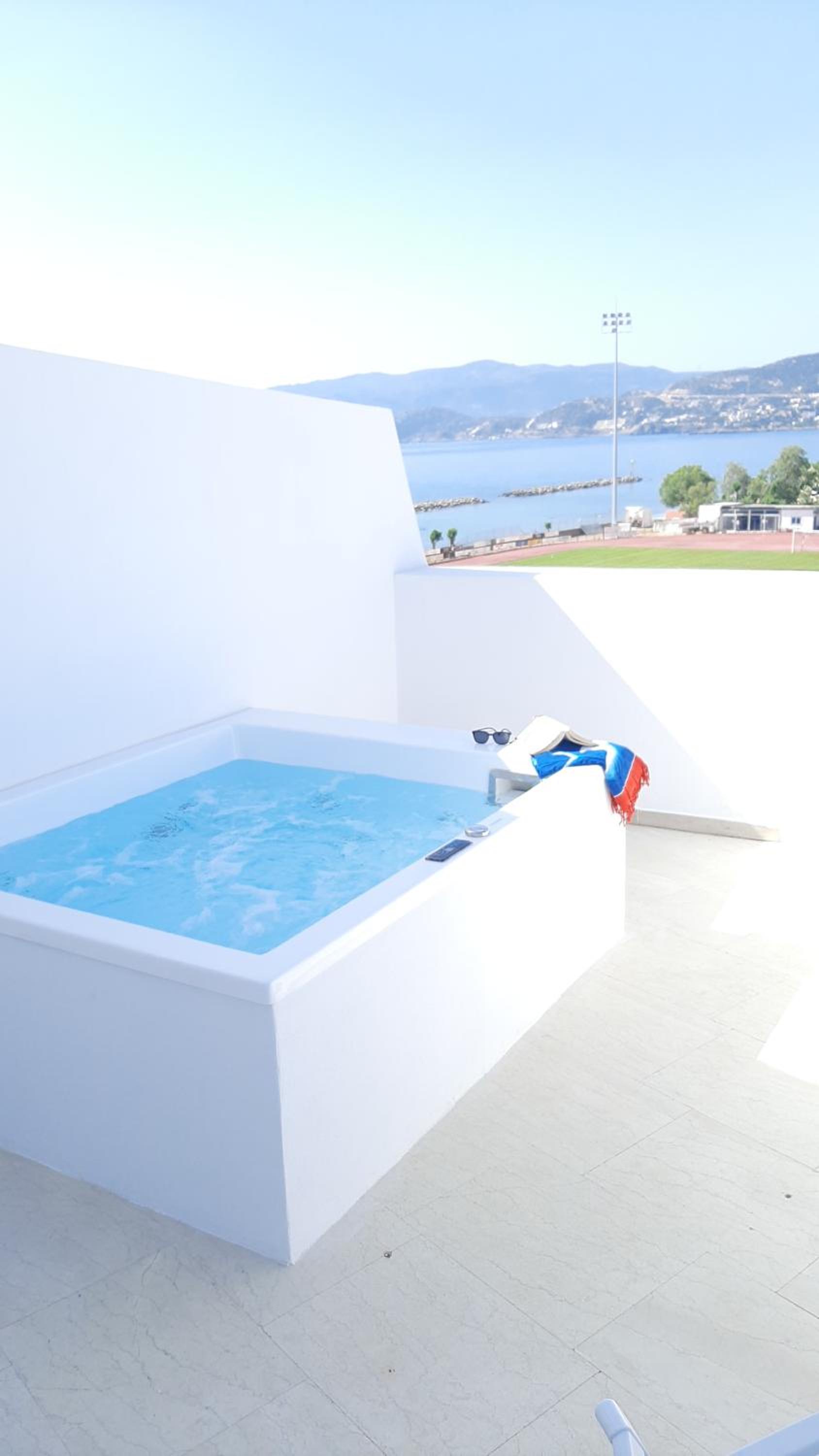 Deluxe Double Room with Sea View and minipool - Photo 2