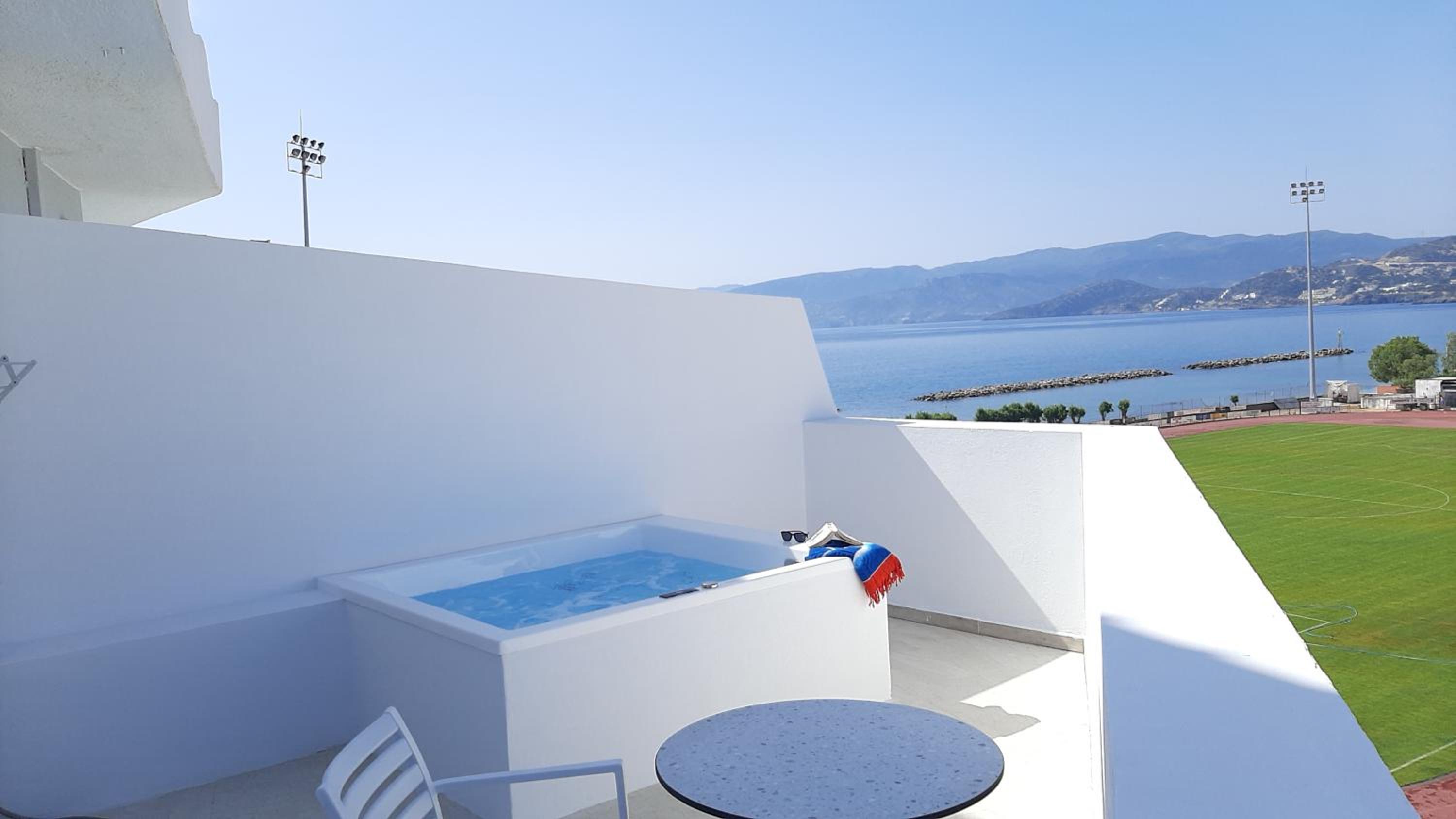 Deluxe Double Room with Sea View and minipool - Photo 24