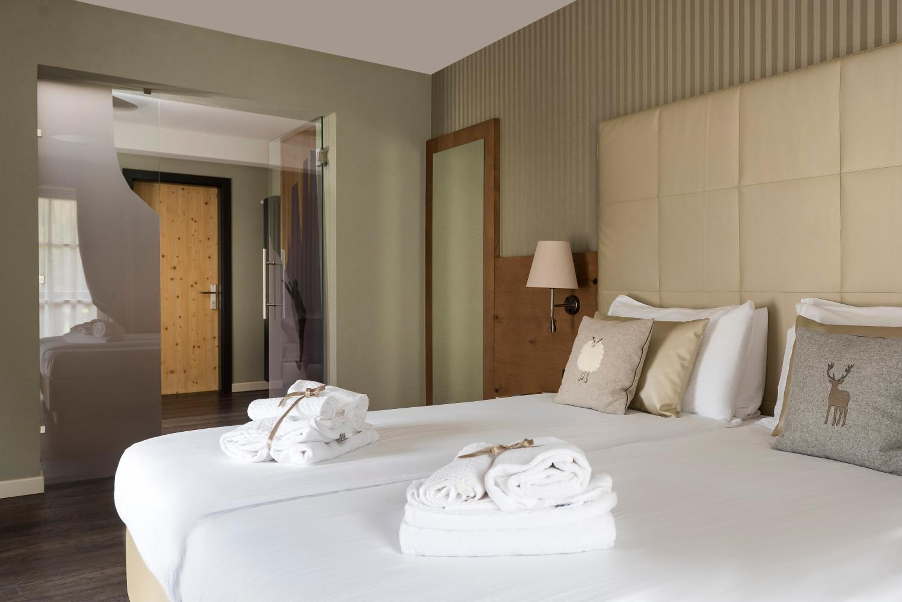 Suite - Photo 19