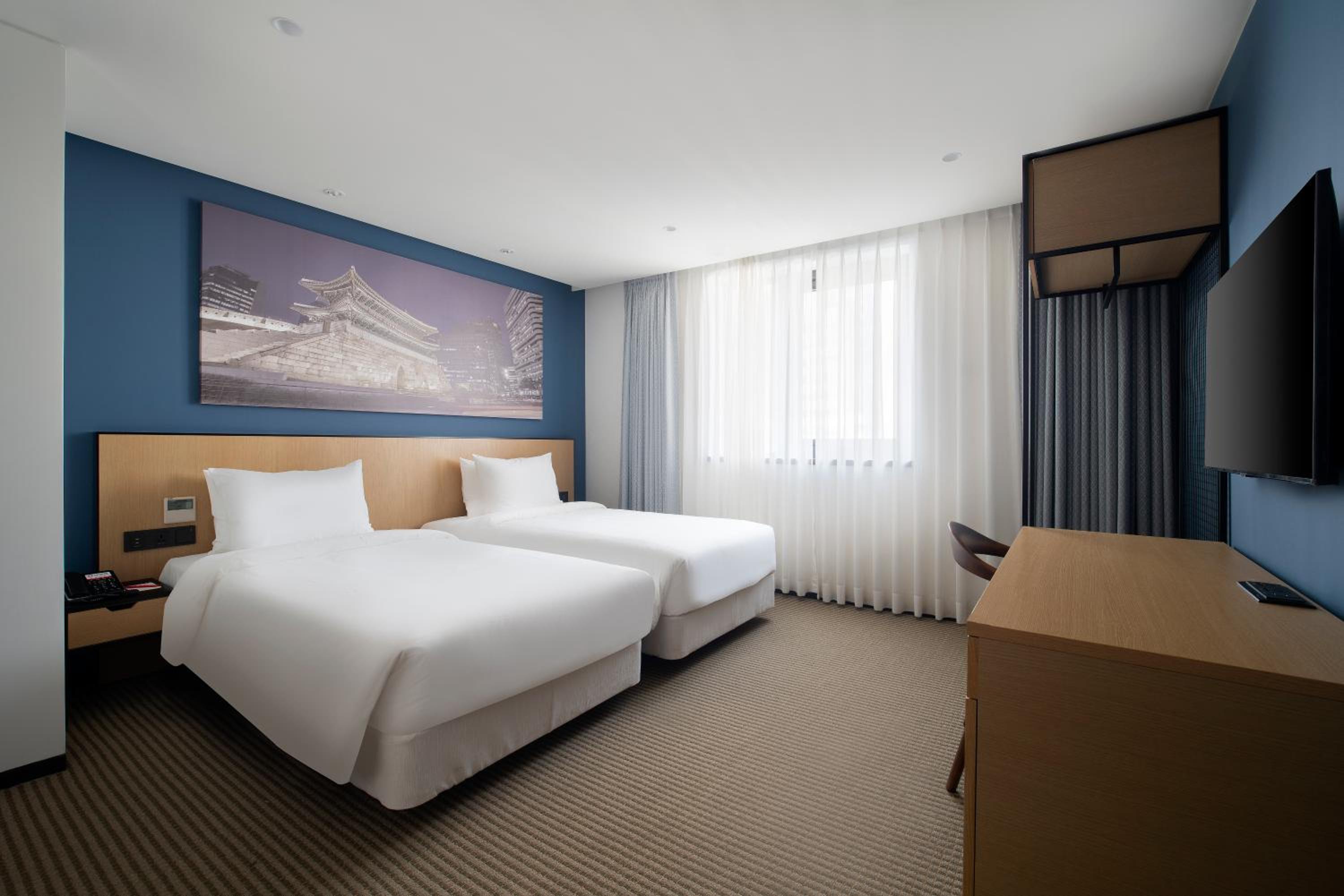 Deluxe Twin Room photo 2