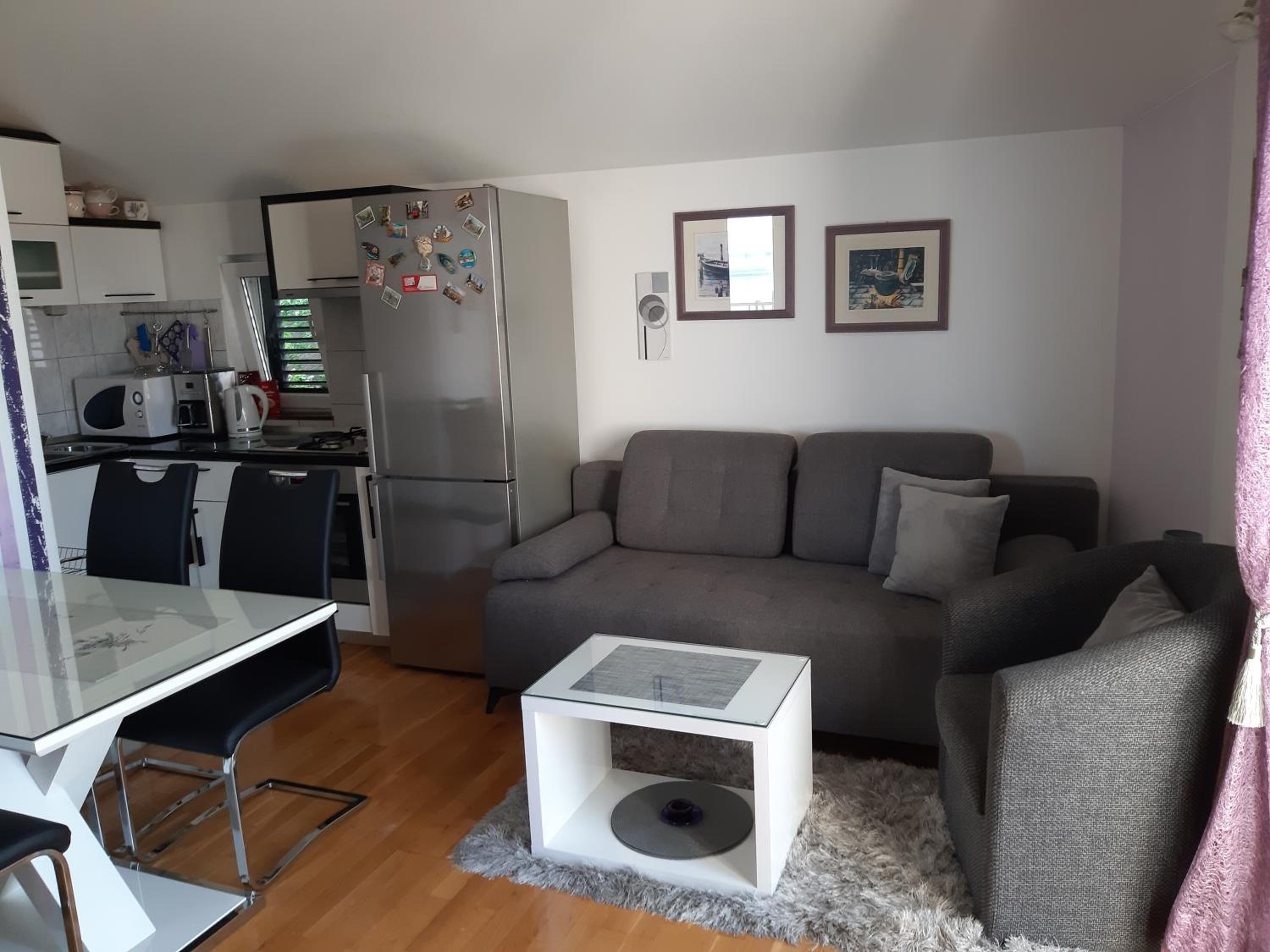 Apartment photo 3
