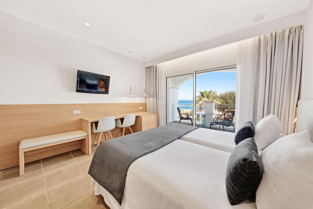 Twin Room With Sea View