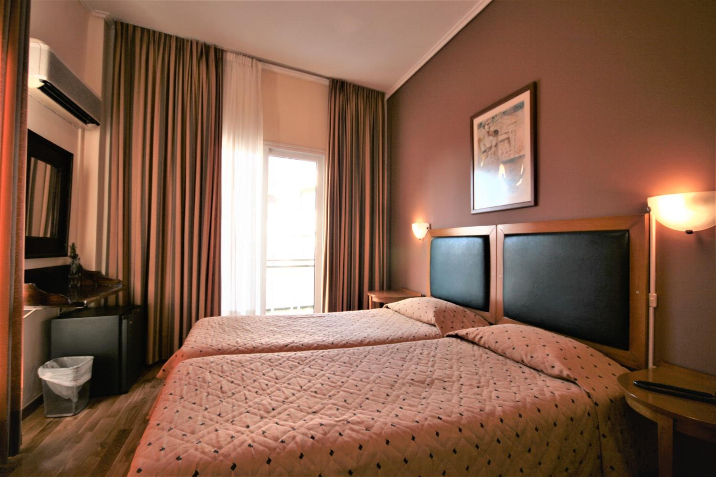Double or Twin Room photo 2