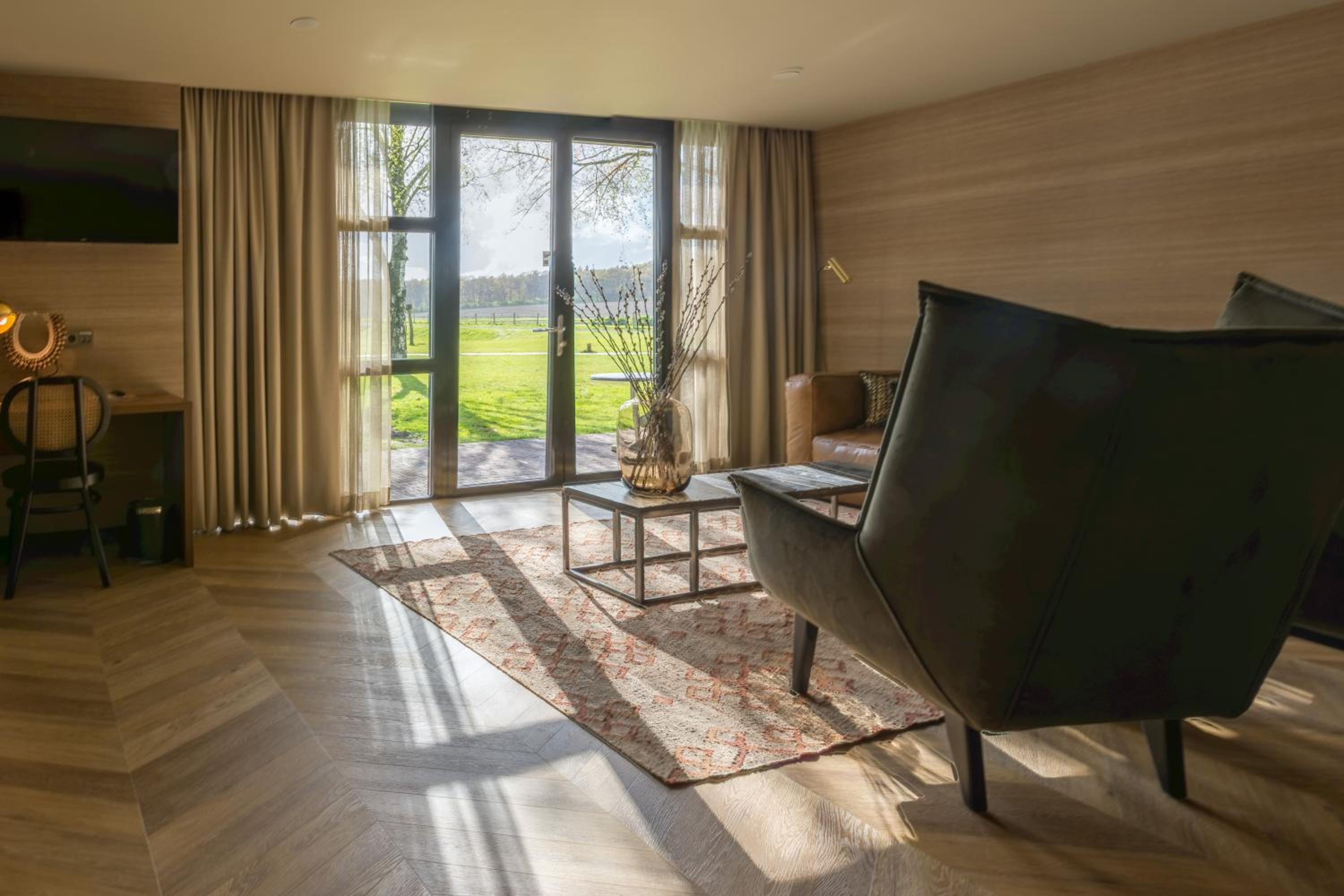 Deluxe Family Suite
