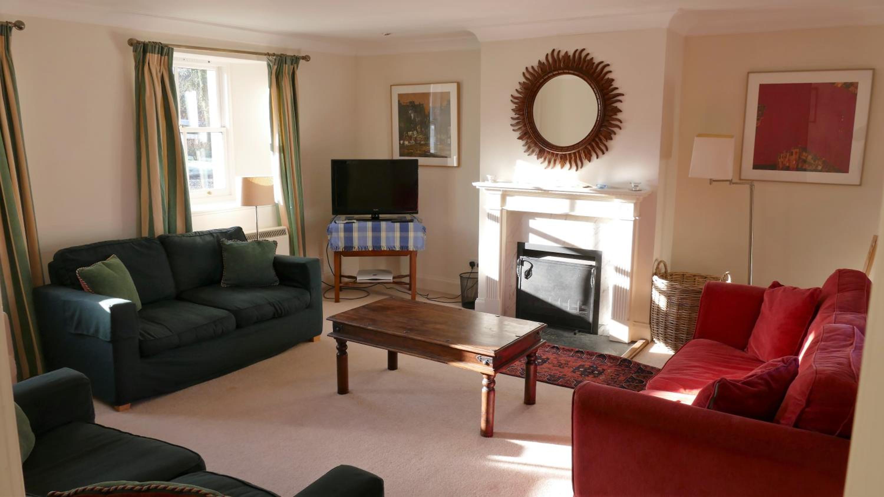 Three-Bedroom House photo 3