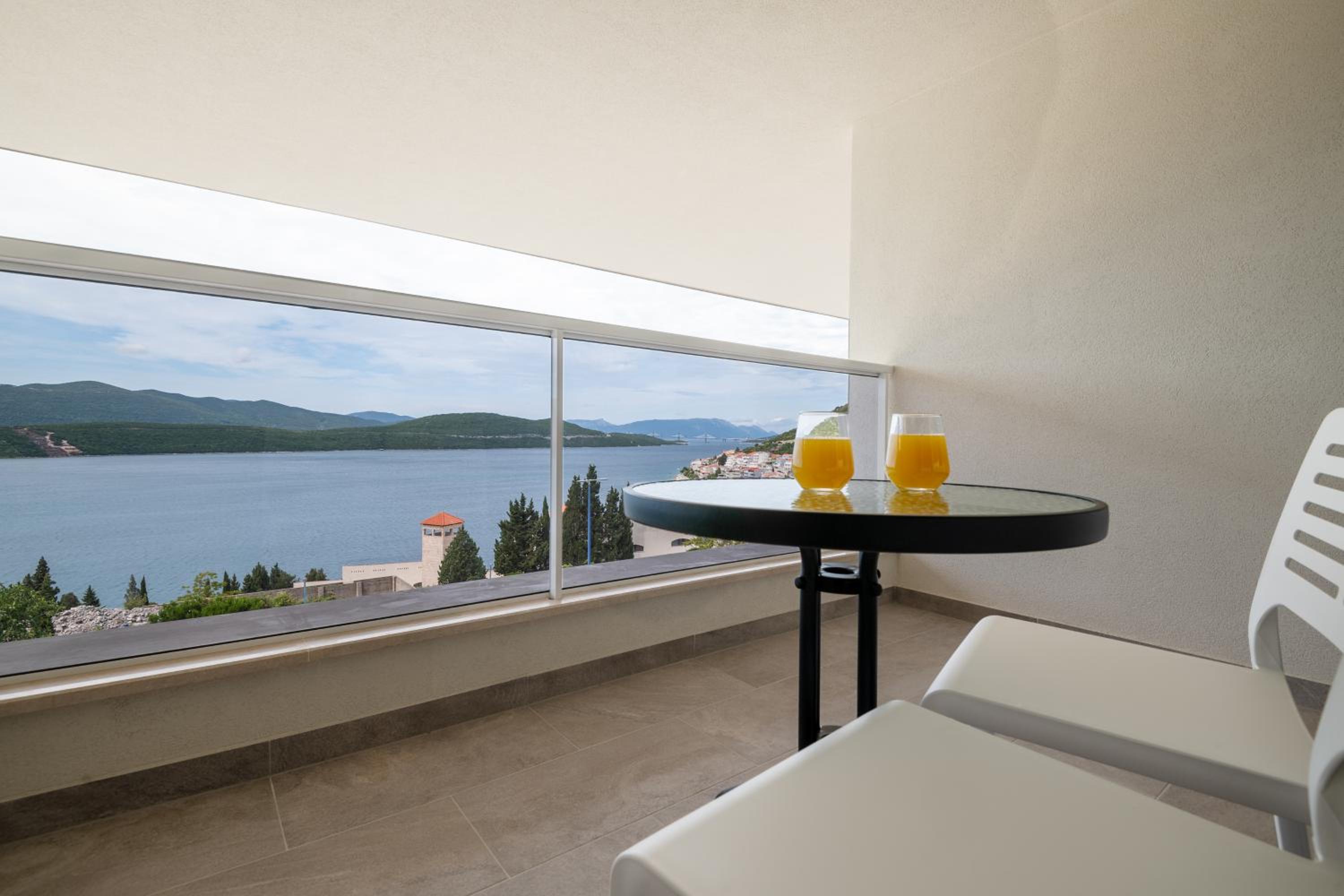 Superior Double or Twin Room with Sea View - Photo 8