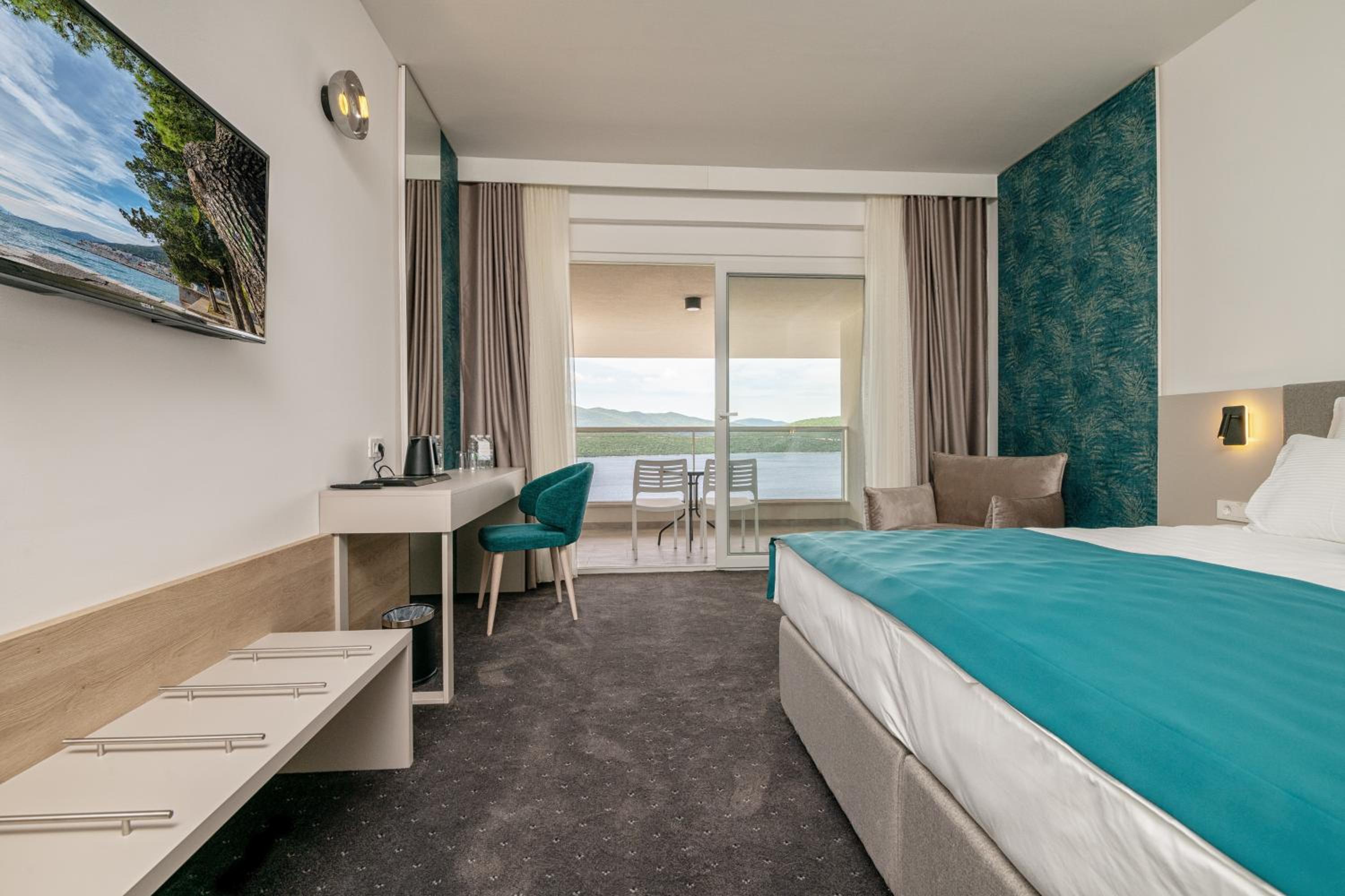 Superior Double or Twin Room with Sea View - Photo 5