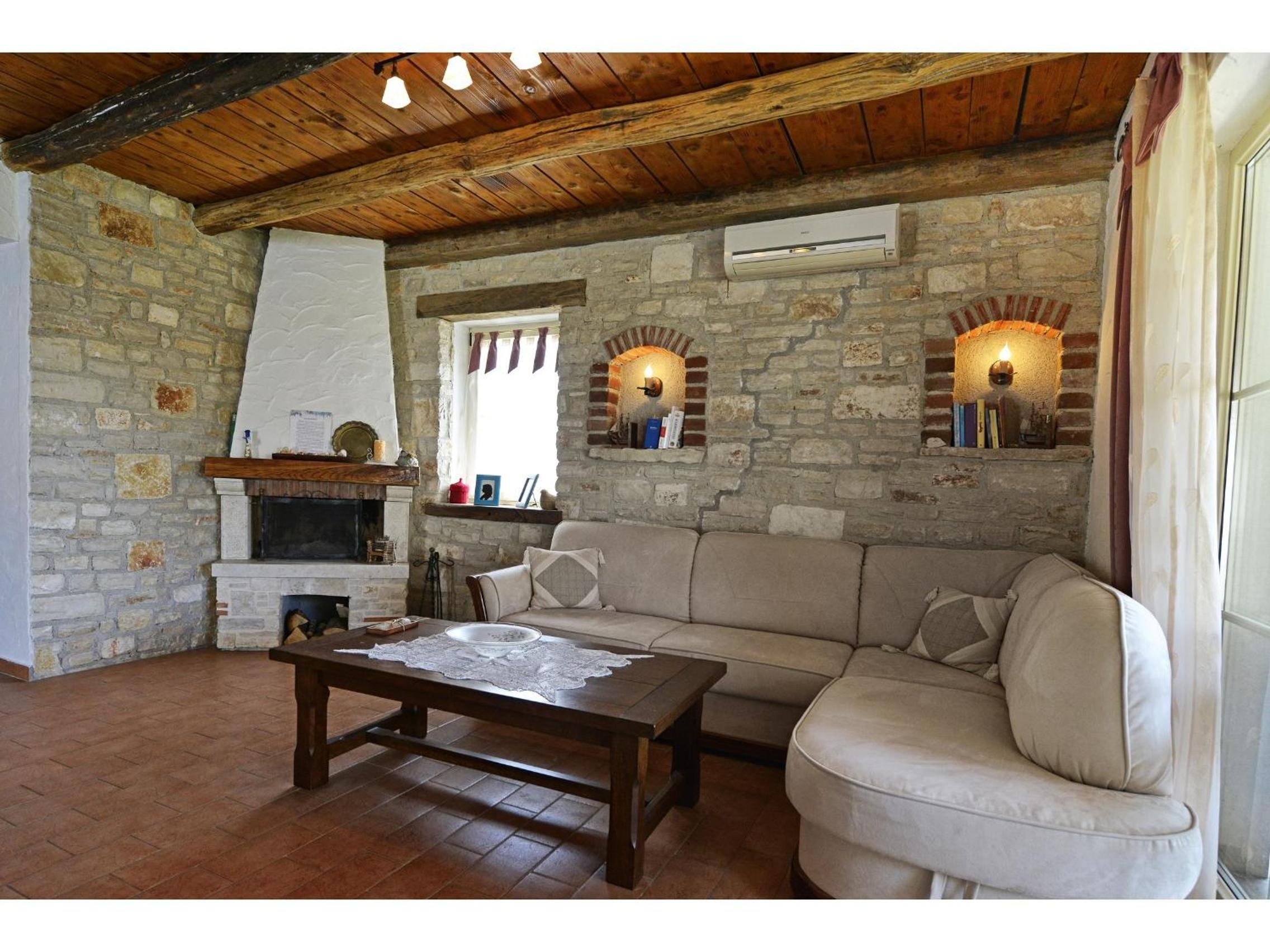 Villa photo 1