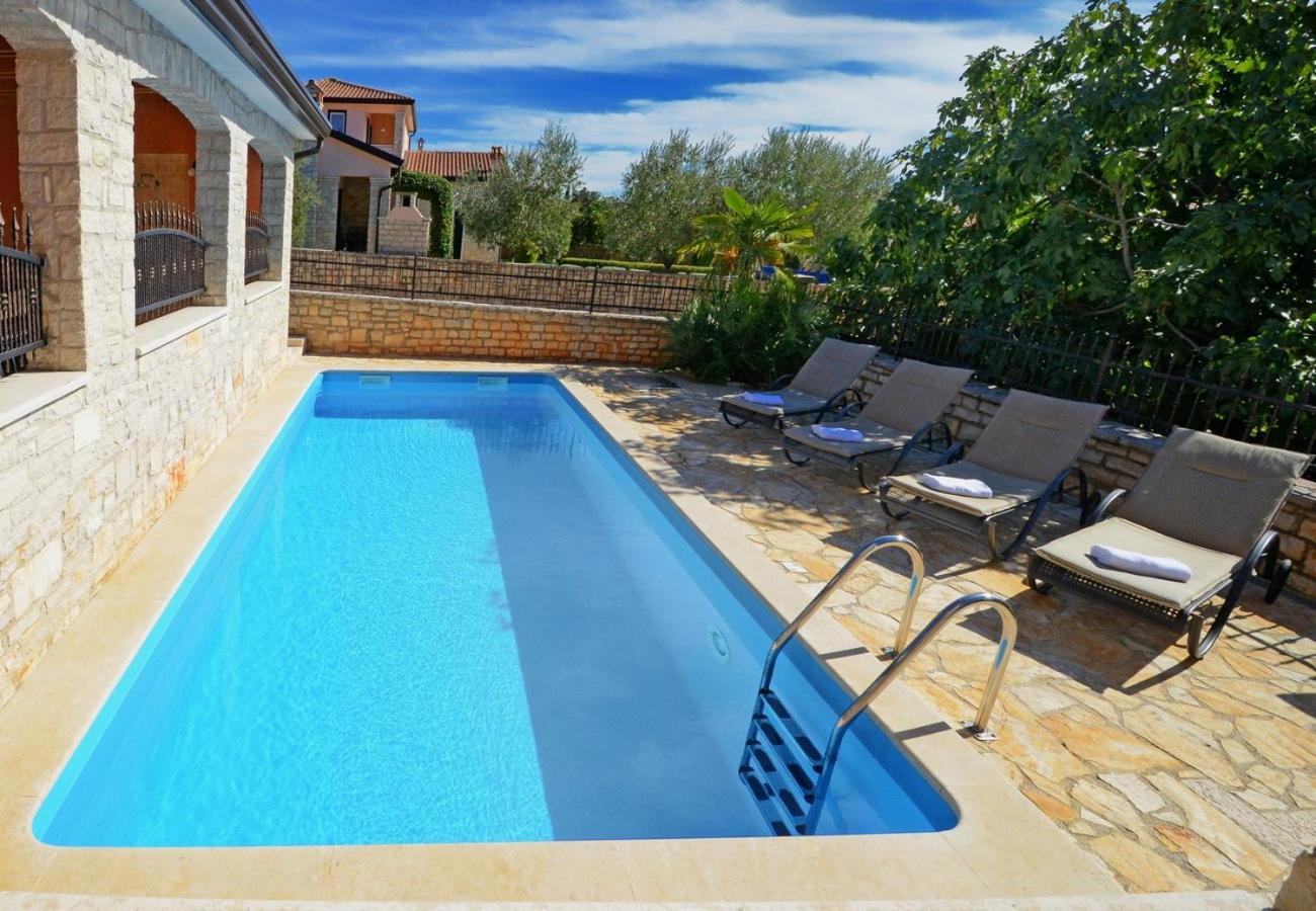 Three-Bedroom Villa photo 2